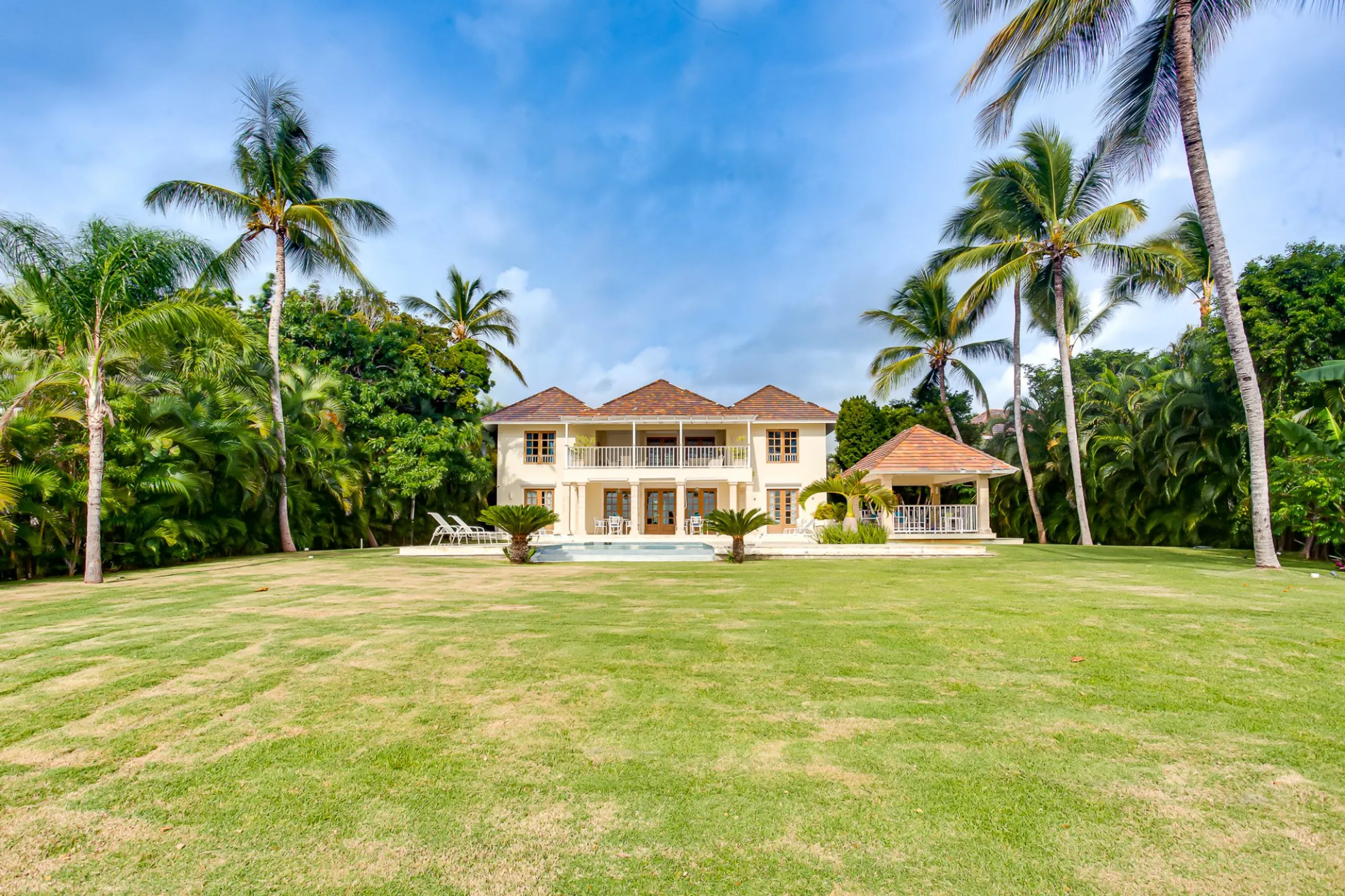 Elegant 4BR Villa in Tortuga Bay with Private Pool, Ocean Views & Golf Course — photograph 4