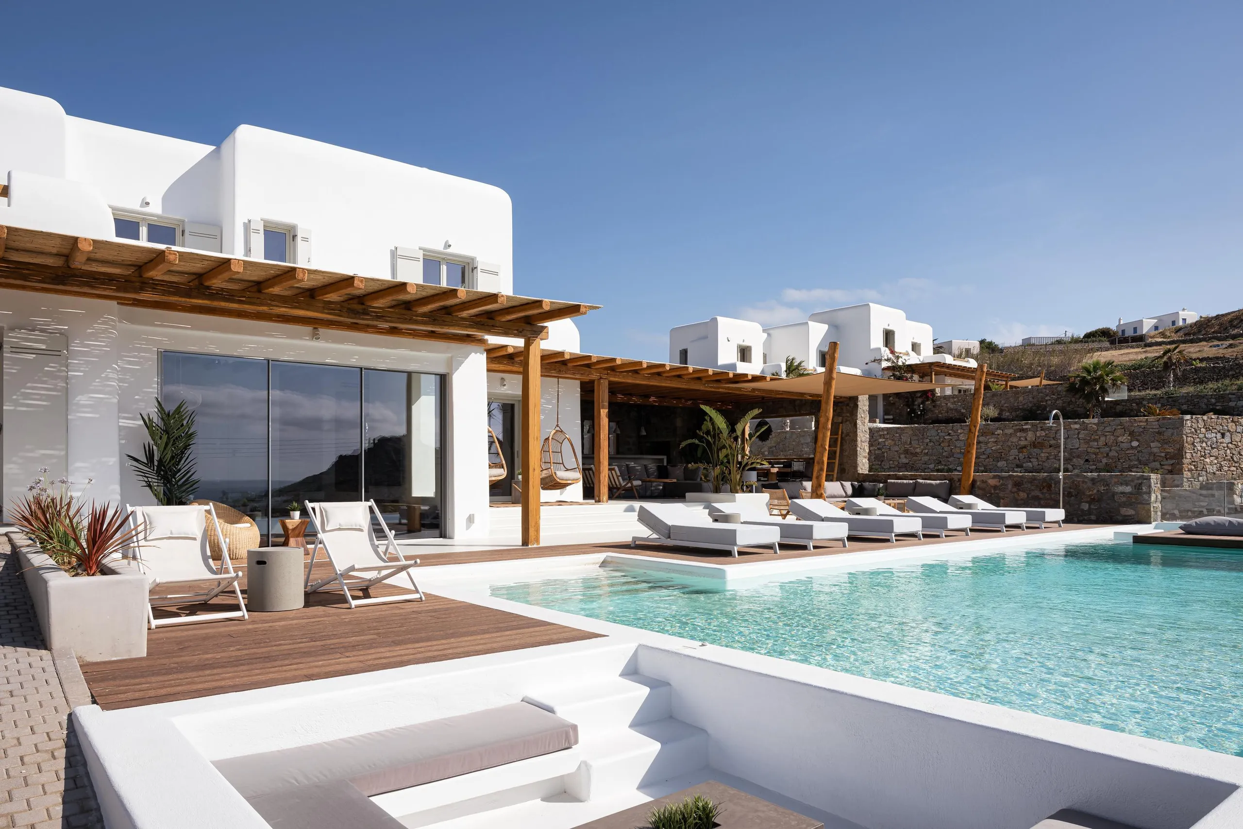 Experience Unmatched Opulence at This Luxury Villa Rental with Sweeping Views — photograph 5