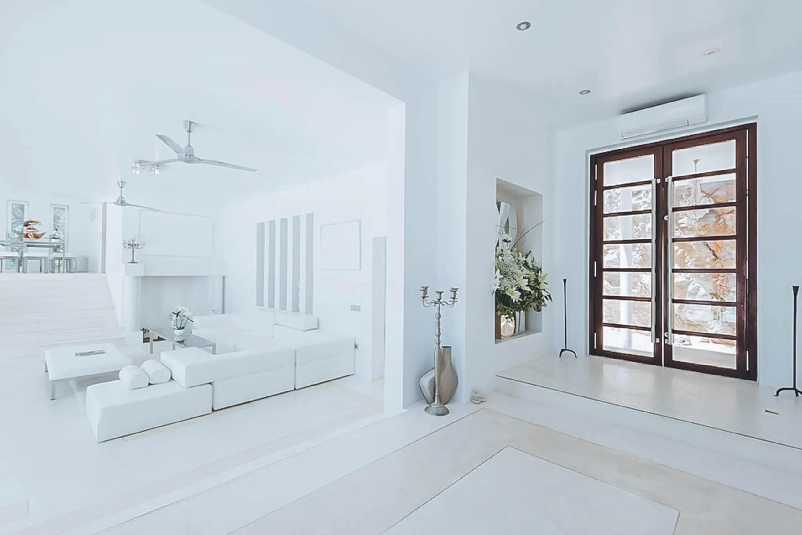 Lavish Villa in Ibiza with Pool and Breathtaking Panoramic Views — photograph 12