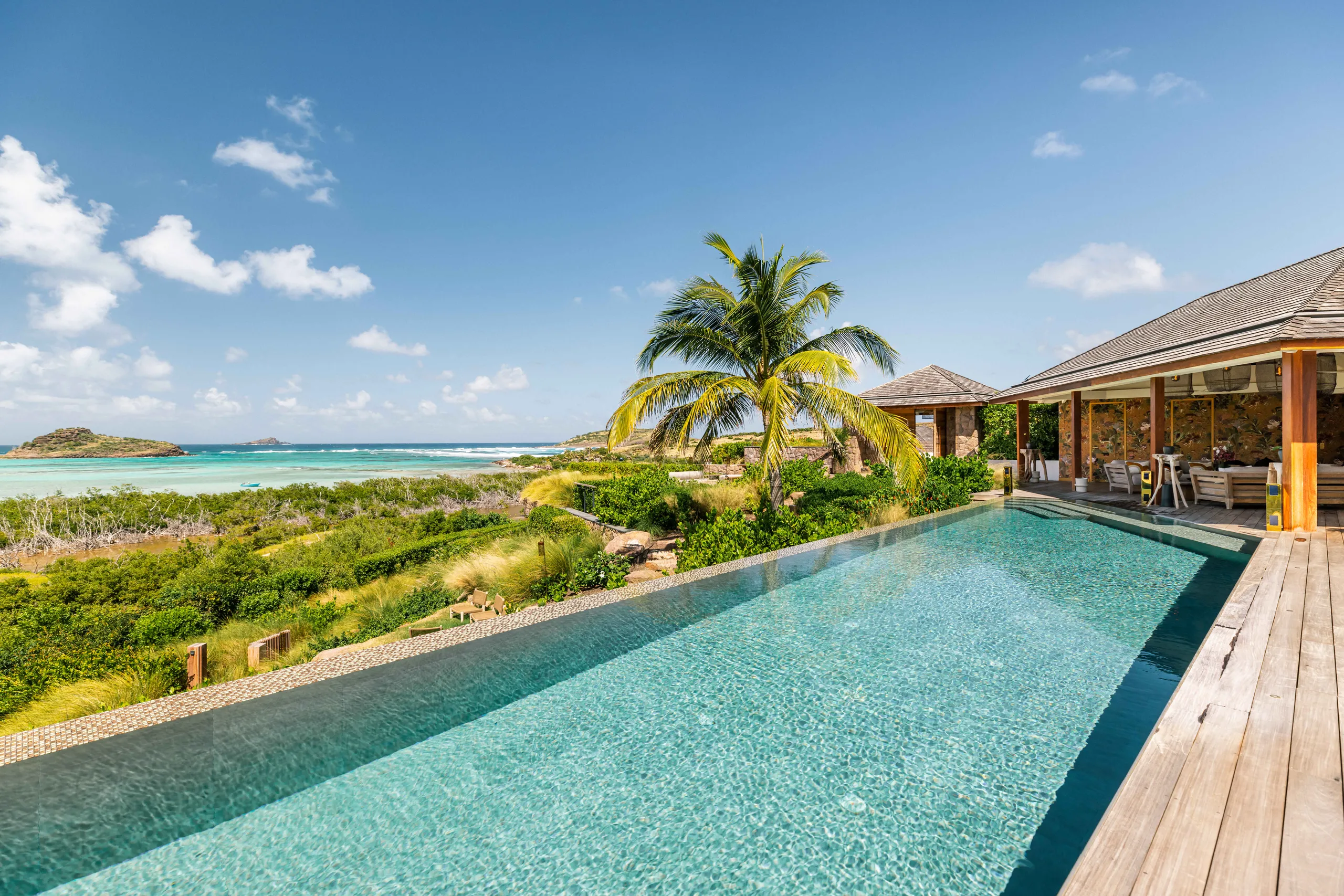 Modern 3BR Villa with Private Pool, Bar & Grand Cul-de-Sac Views — photograph 4