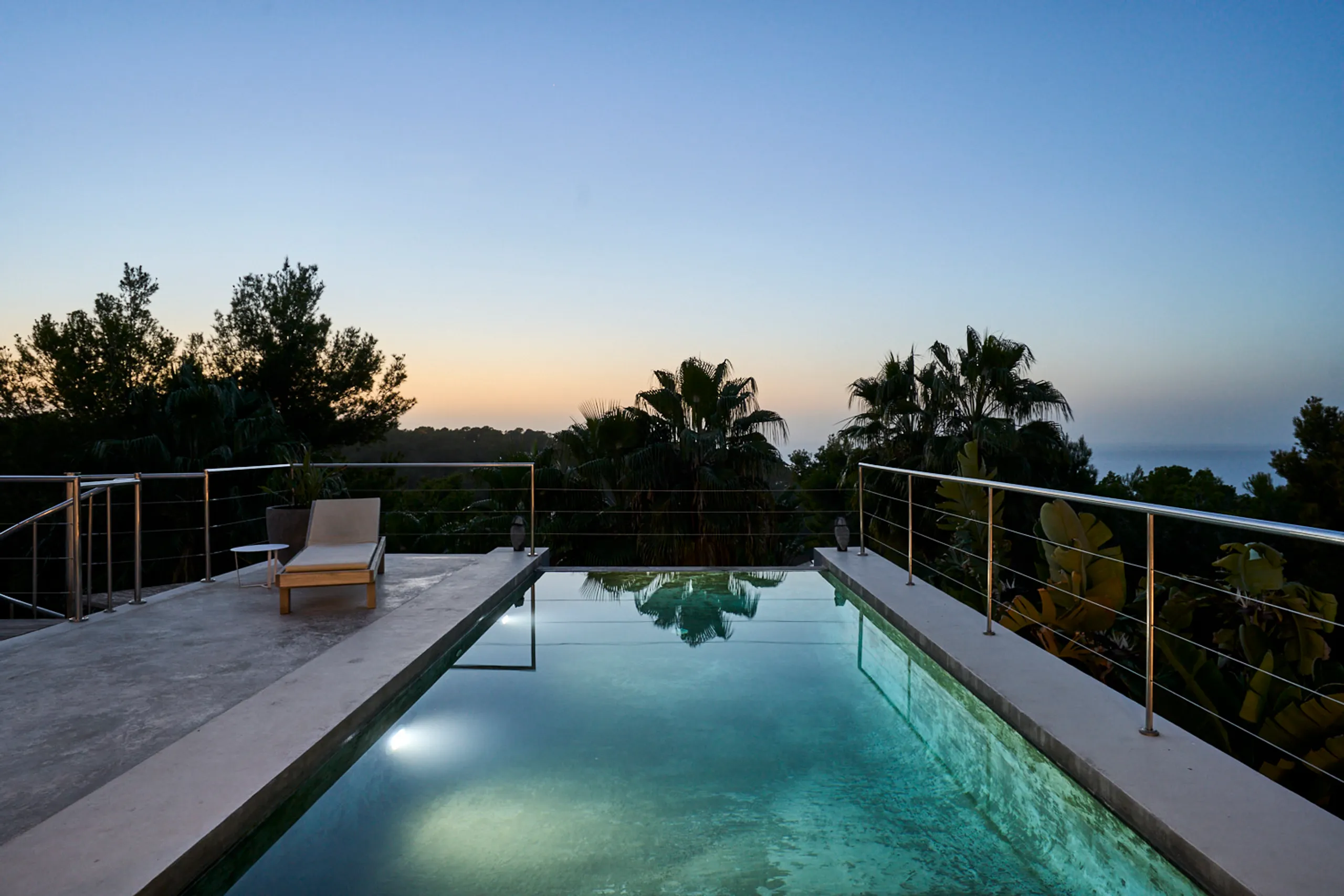 Deluxe Comfort Retreat with private pool and Spectacular Sea Views — photograph 6