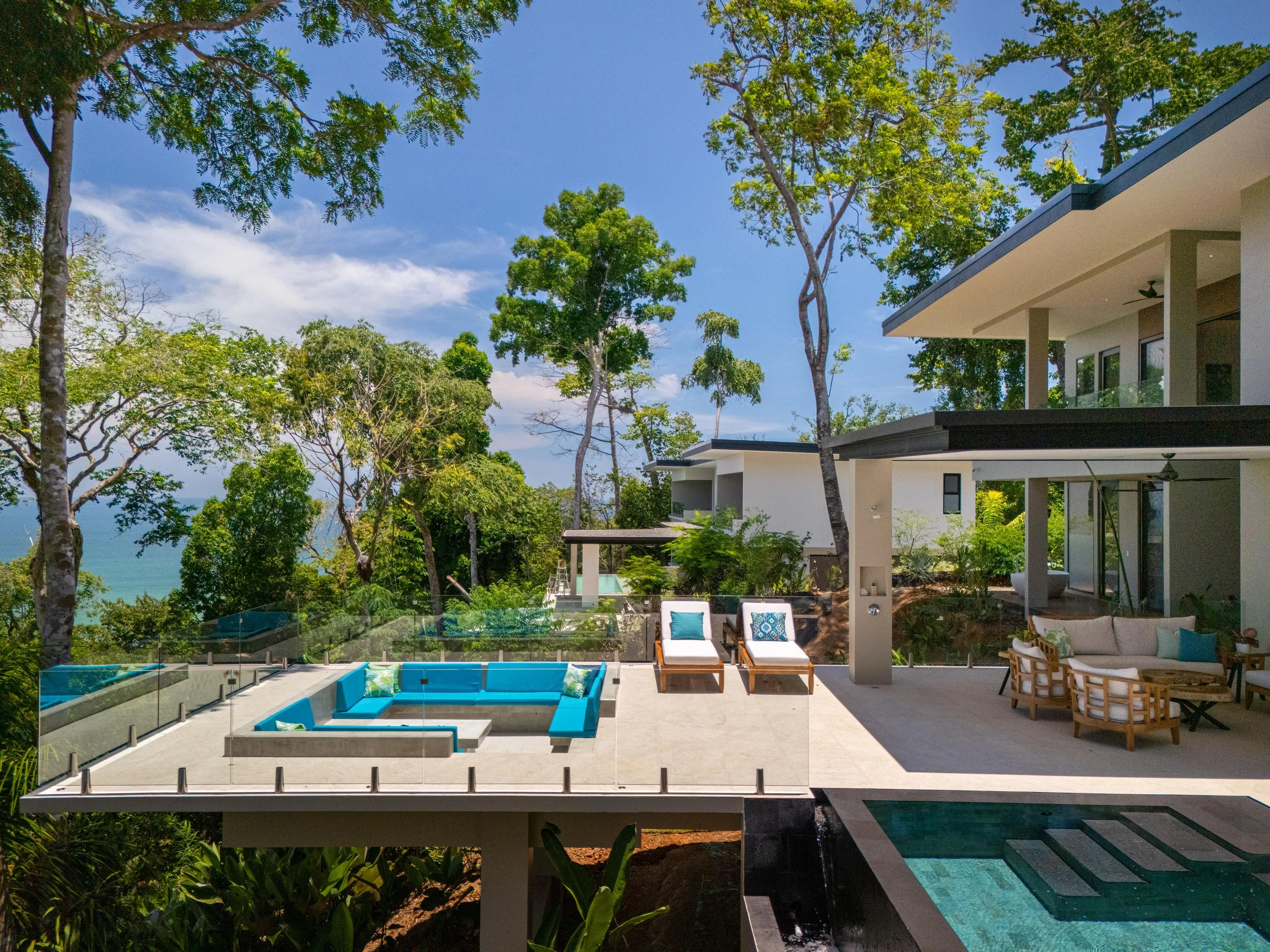Top-Notch Villa with Infinity Pool, Jacuzzi, and Stunning Ocean Views — photograph 7