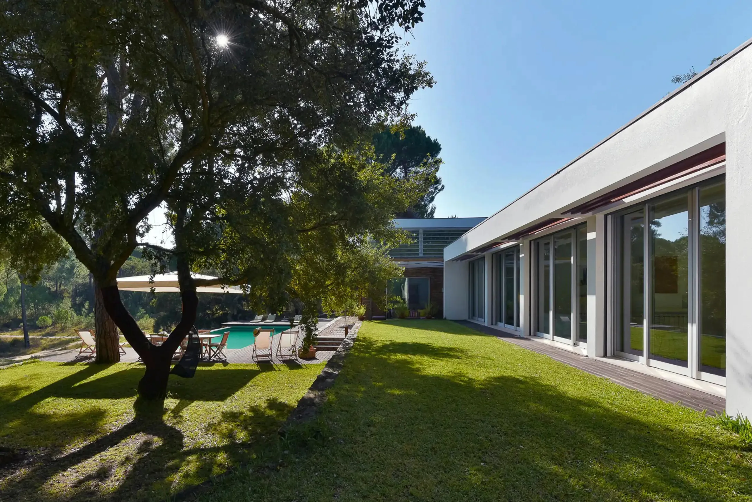 Eco-Friendly 5 Bedroom Villa with Private Pook and Scenic Views — photograph 4