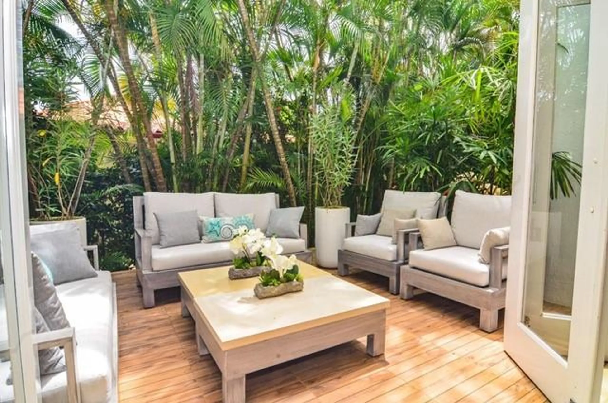 Stunning Tropical Villa with Private Pool — photograph 6