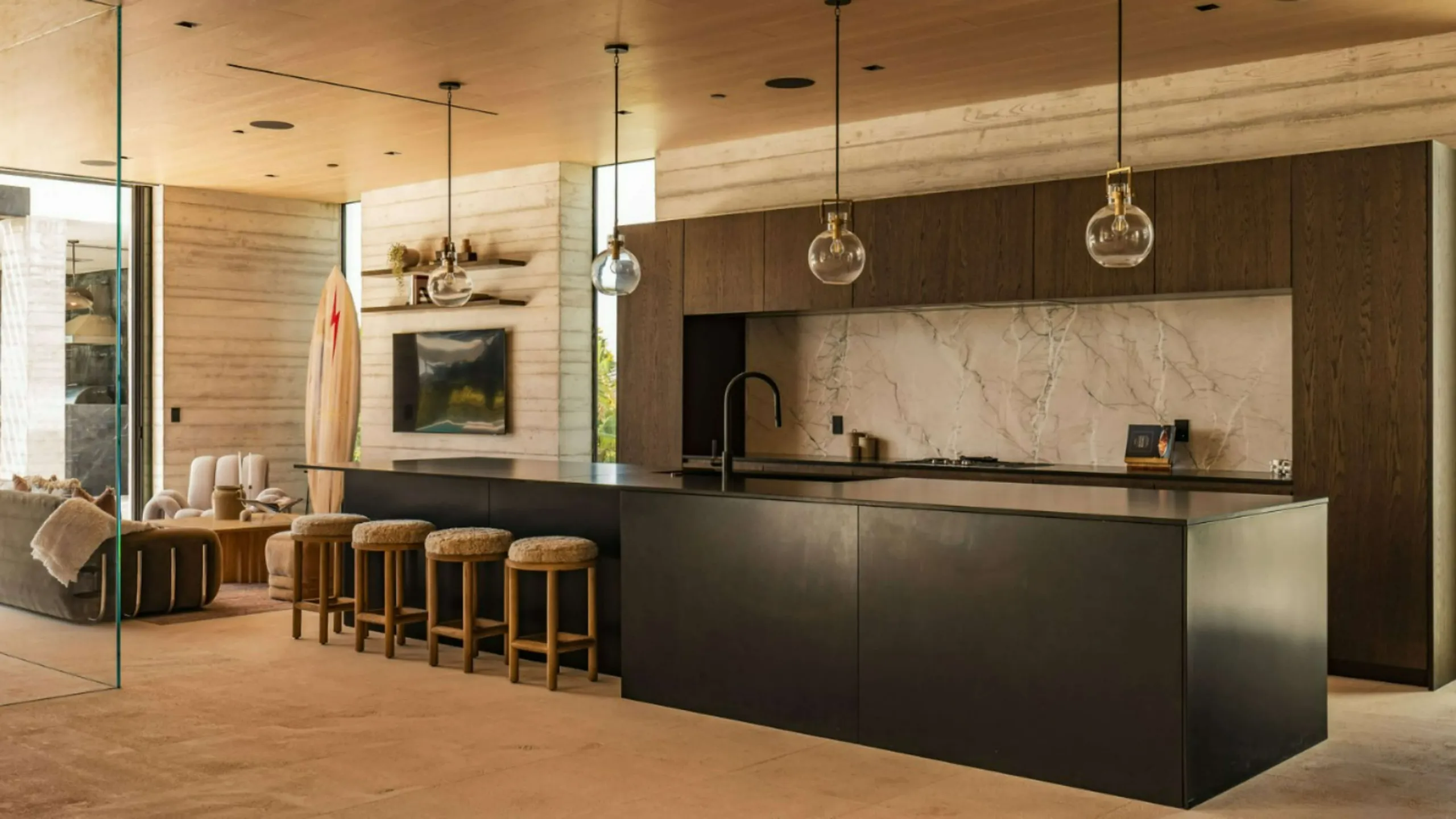 Iconic Point Dume Estate with Private Surf Access, 70-Foot Pool & Luxe Design — photograph 11