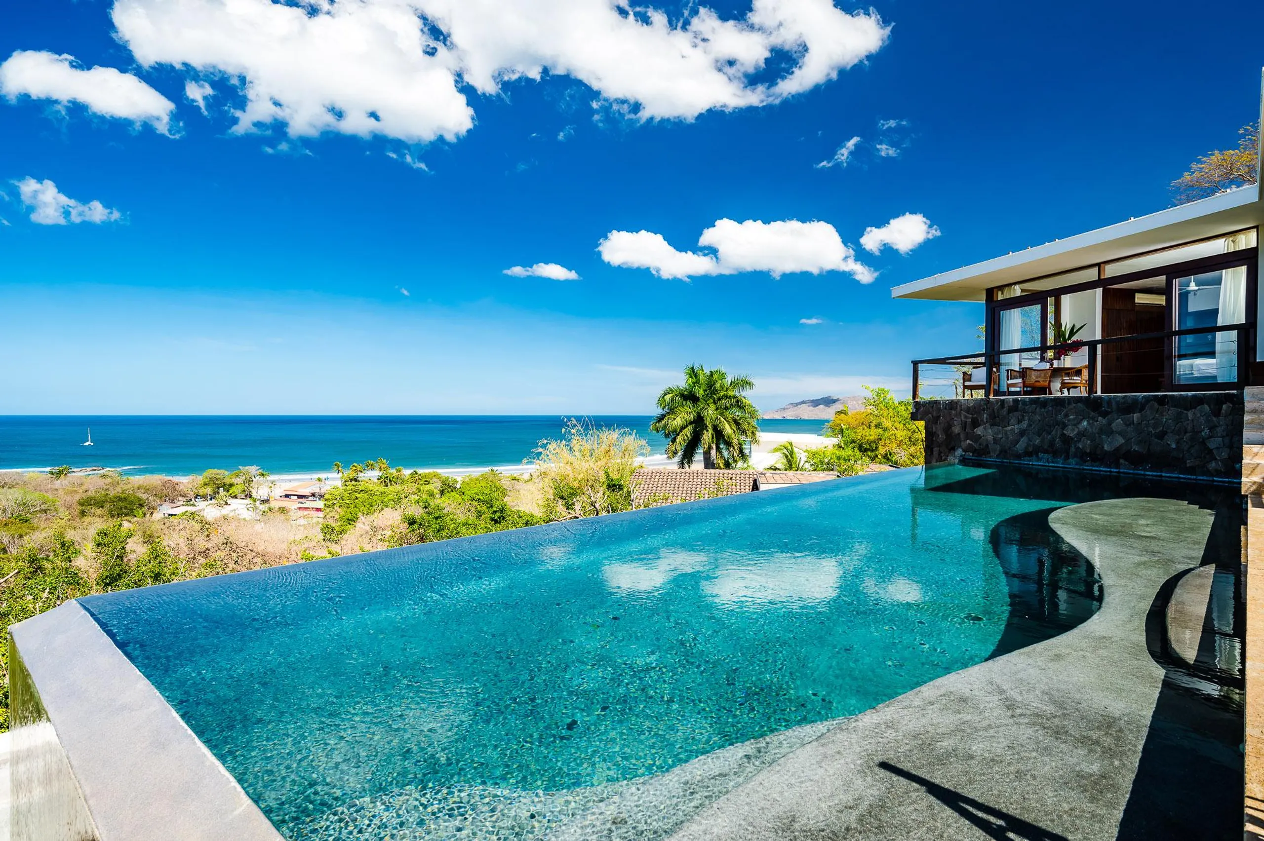 Incredible Oceanview Villa in Tamarindo with Infinity Pool and Jacuzzi — photograph 3