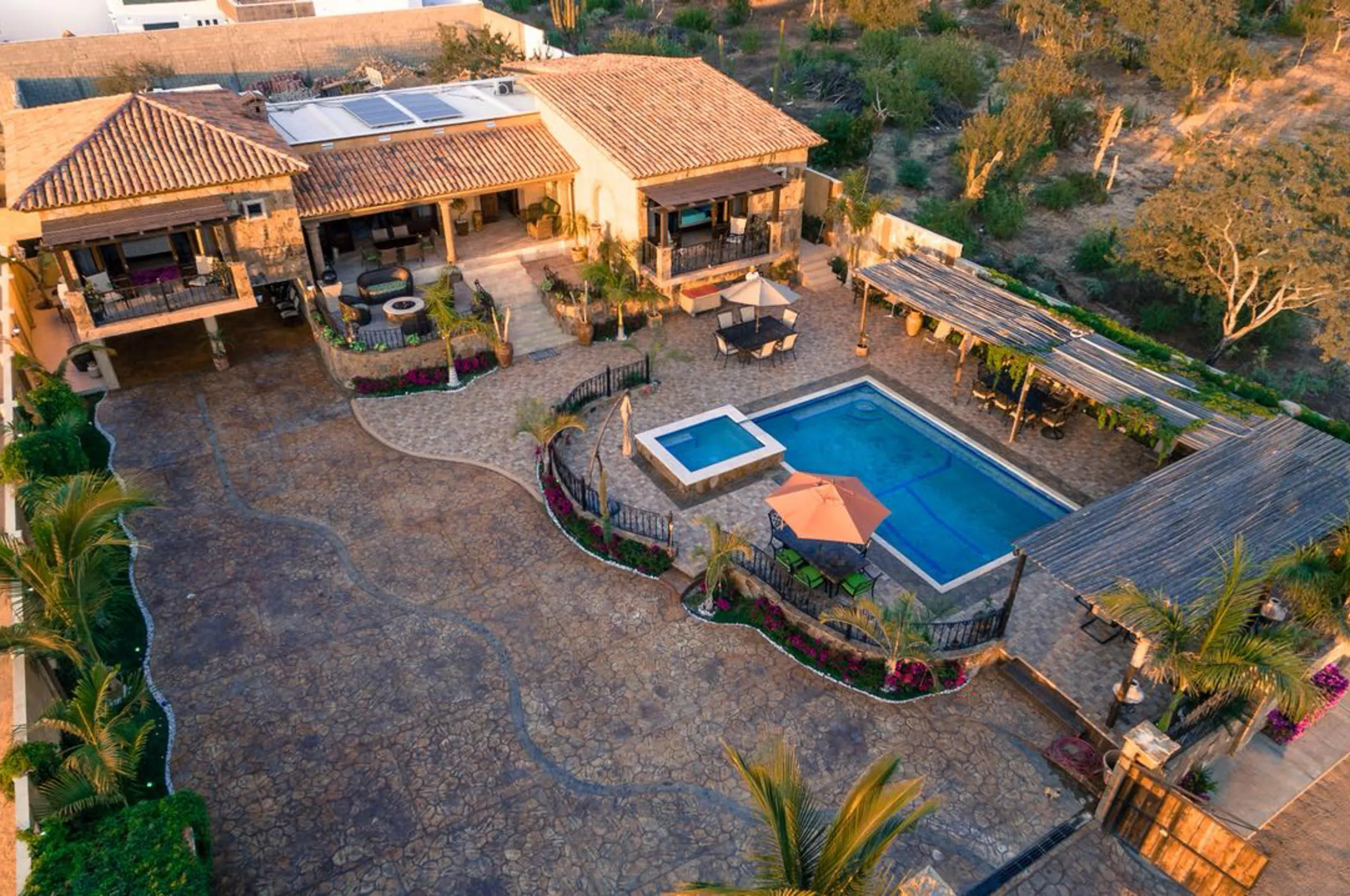One-of-a-Kind Private Estate in a Tranquil Setting with Pool and Views — photograph 11