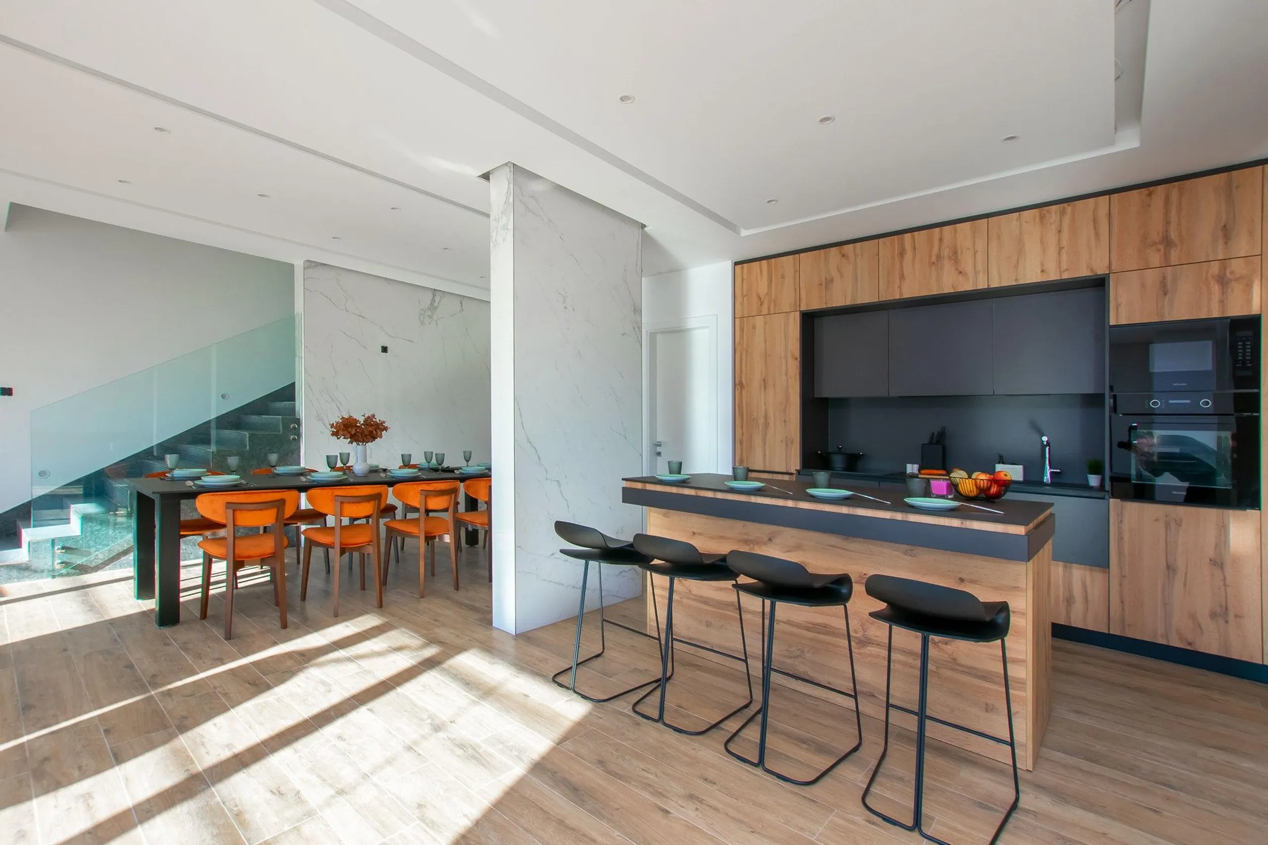 Spectacular 10-Bedroom Villa with PooL and Stunning Sea Views — photograph 11