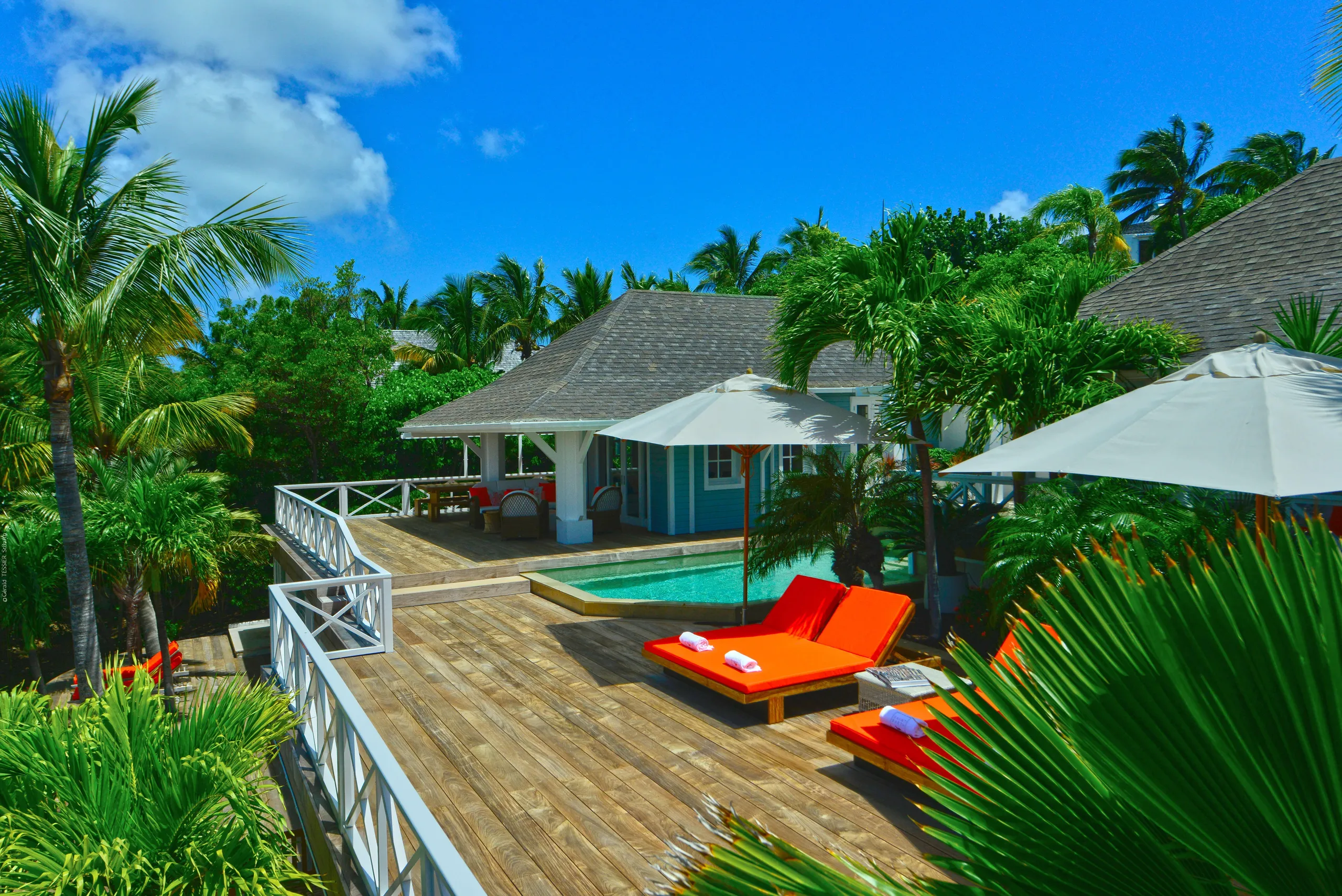 Tropical Hillside Villa with Private Pool and Incredible Views — photograph 11