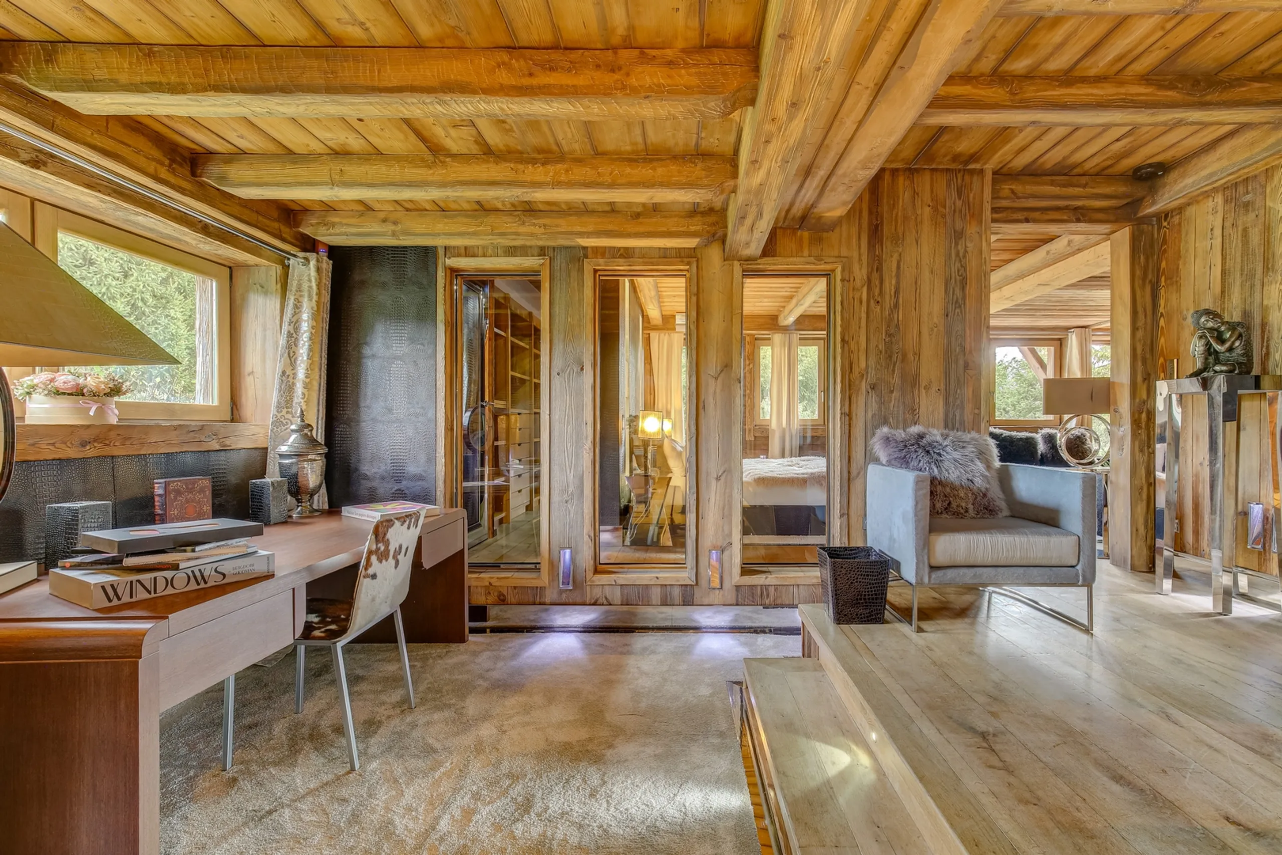 Prestigious Alpine Villa with Indoor Pool, Helipad, Cinema, Gym, and Mountain Views — photograph 11