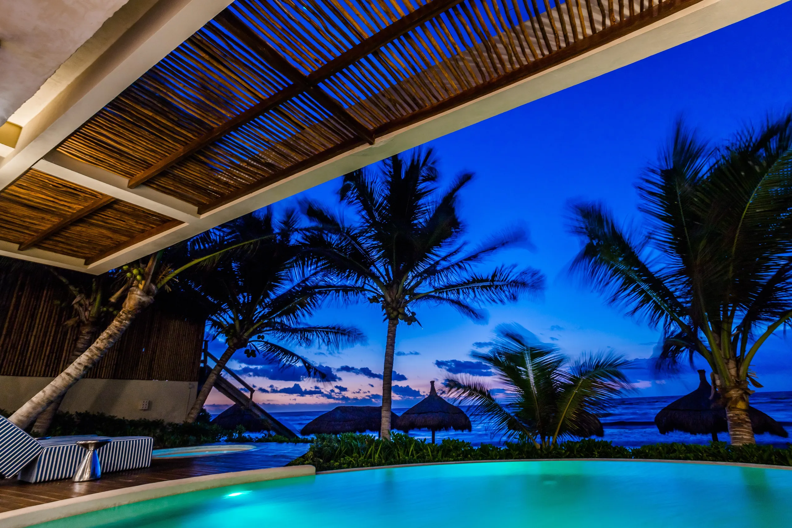 High-End Haven in Paradise with Infinity Pool and Private Beach — photograph 9