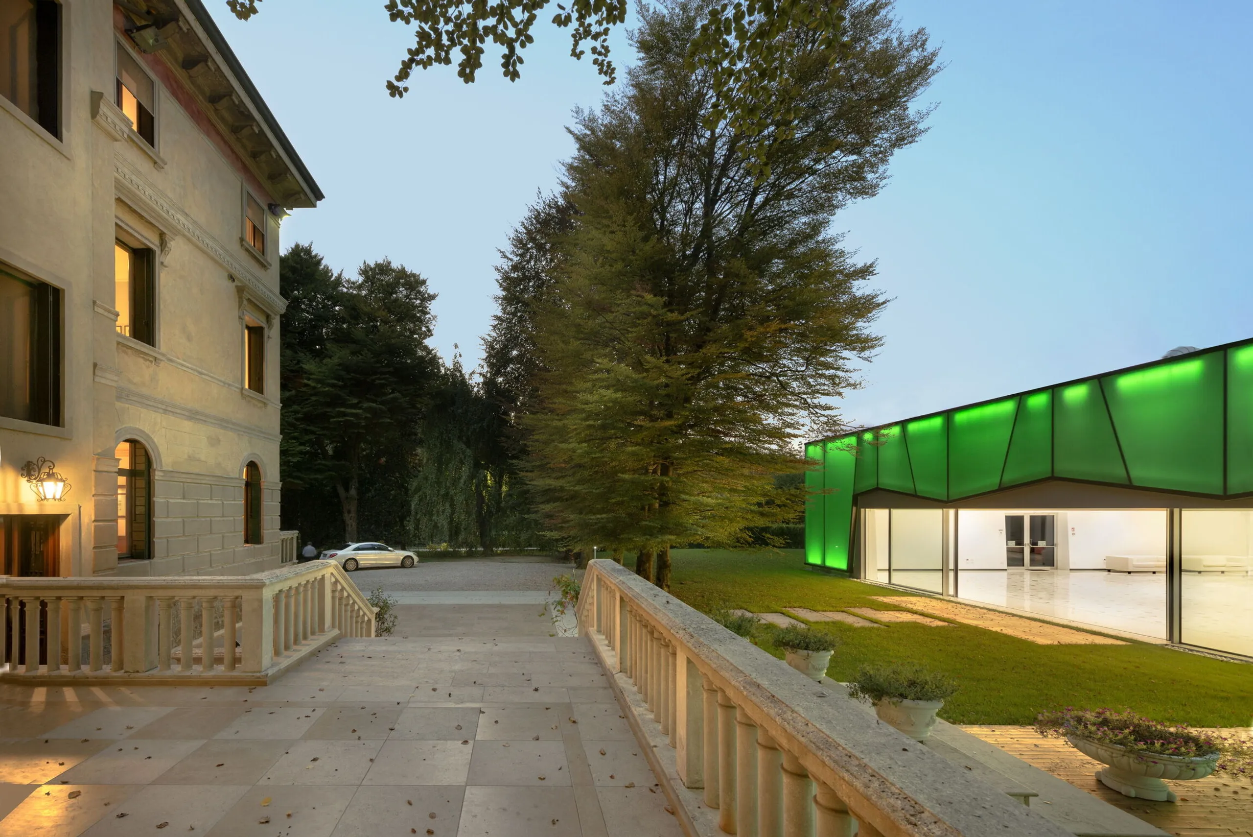 Classic 20th-Century Villa with Garden and Park near Venice — photograph 3