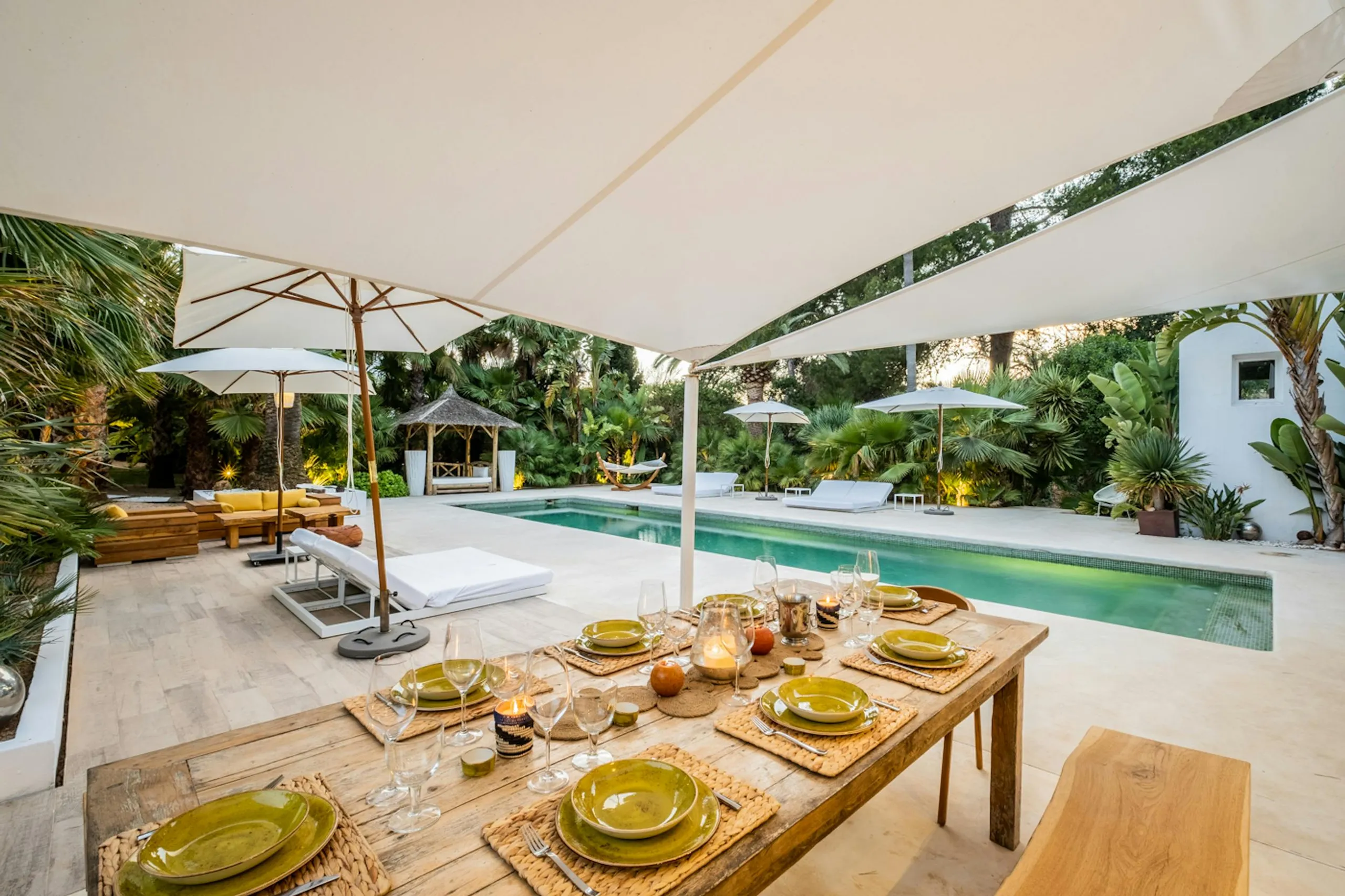 Splendid Spanish Villa in Ibiza with Private Pool and Firepit — photograph 8