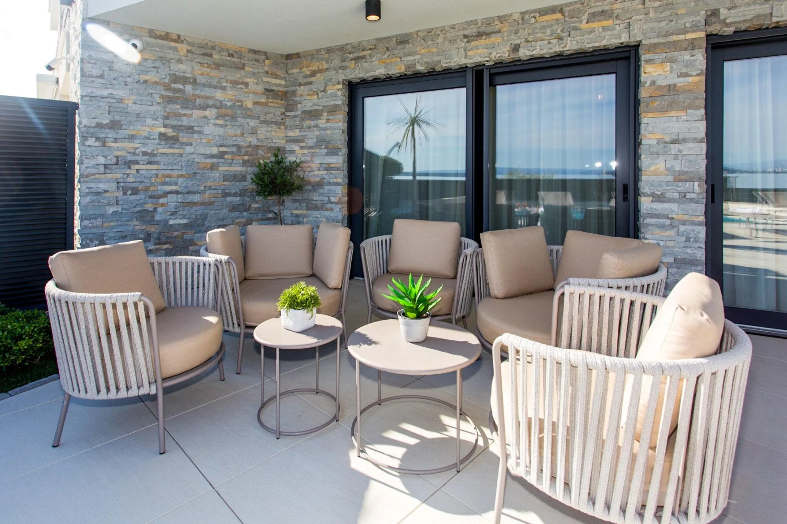 Grandiose Villa with Private Pool and  Breathtaking Sea Views — photograph 9