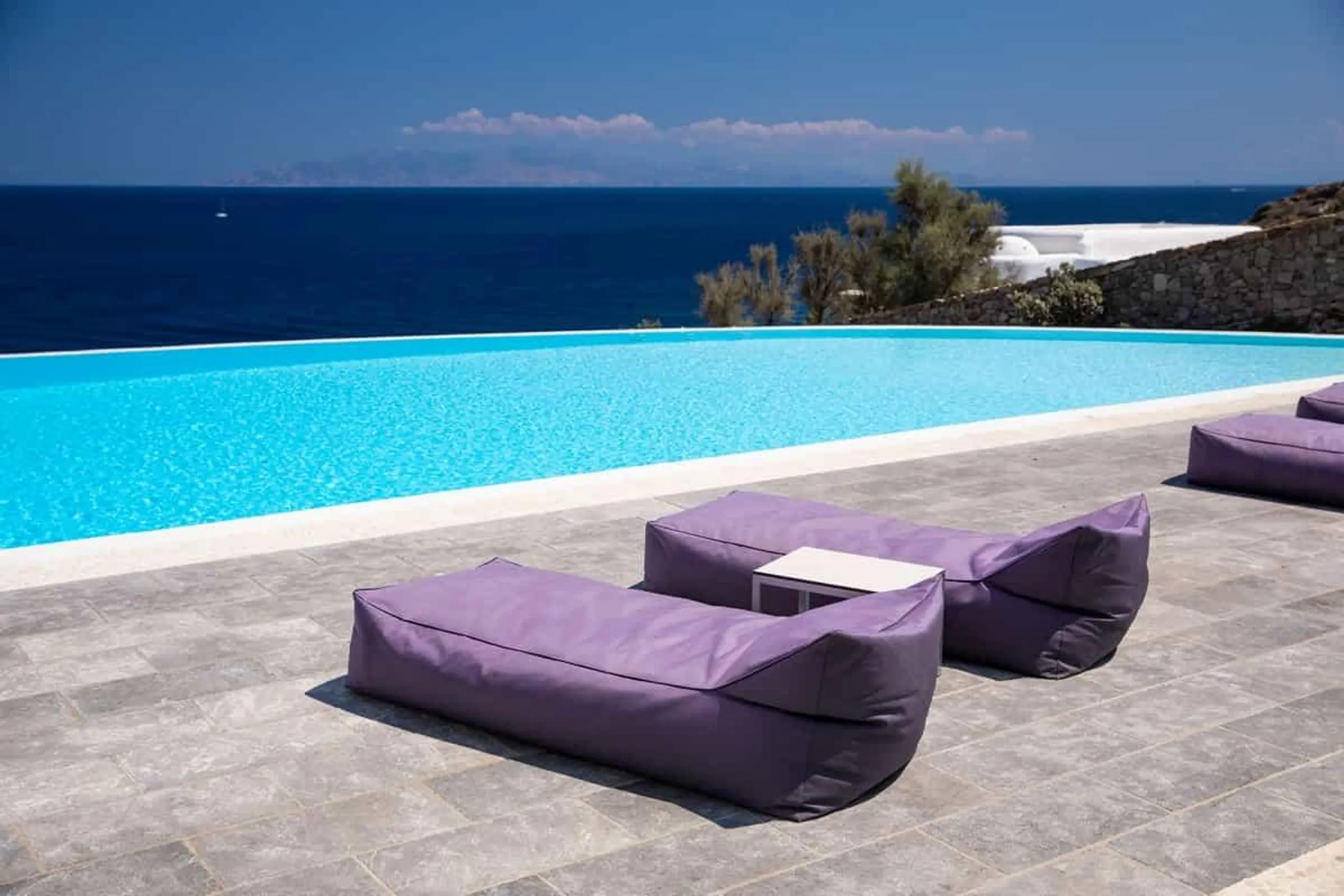 Luminous Seaview Villa with Invigorating Pool — photograph 4