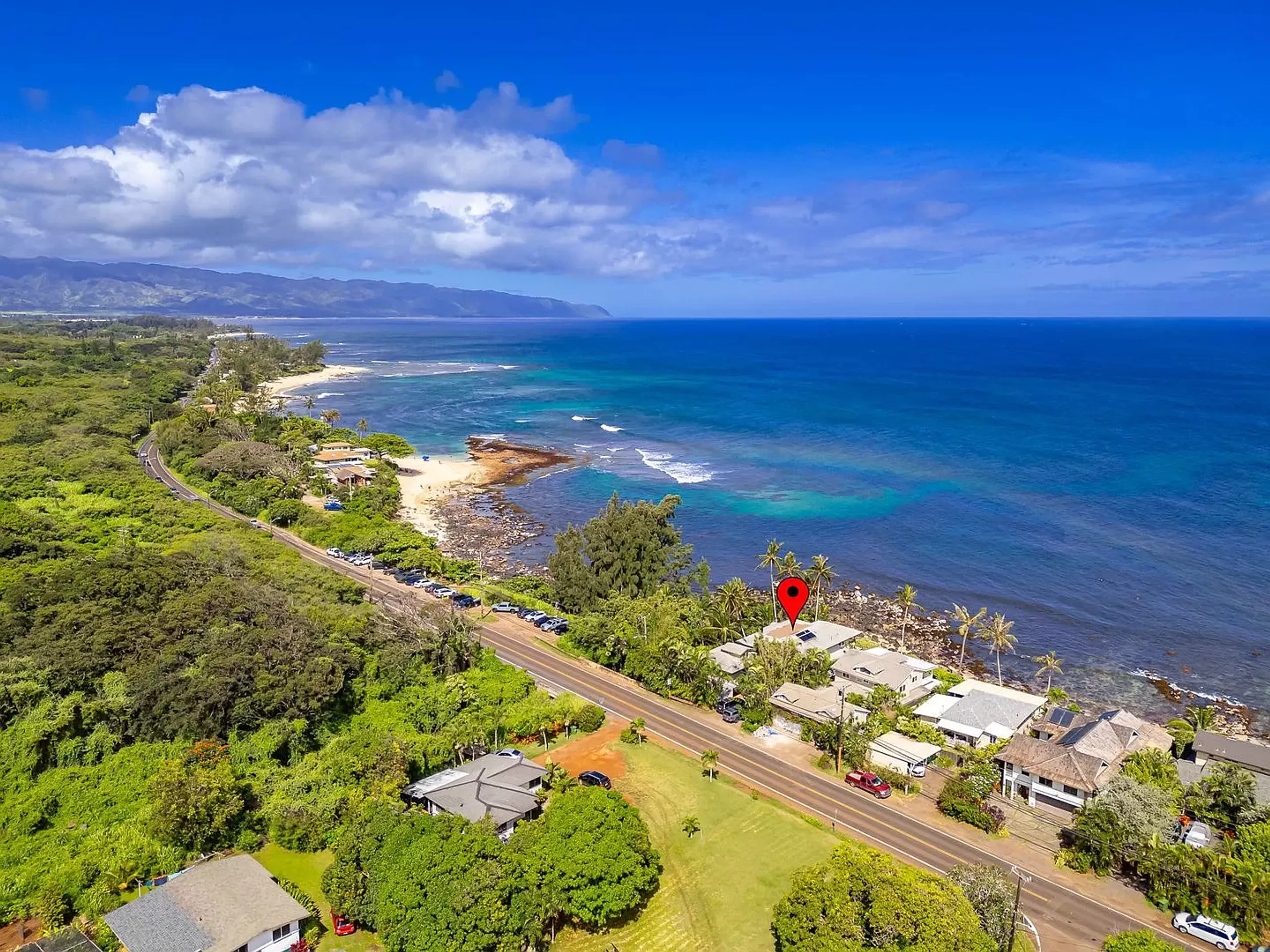 Oahu North Shore Beachfront Villa with Stunning Ocean Views — photograph 4