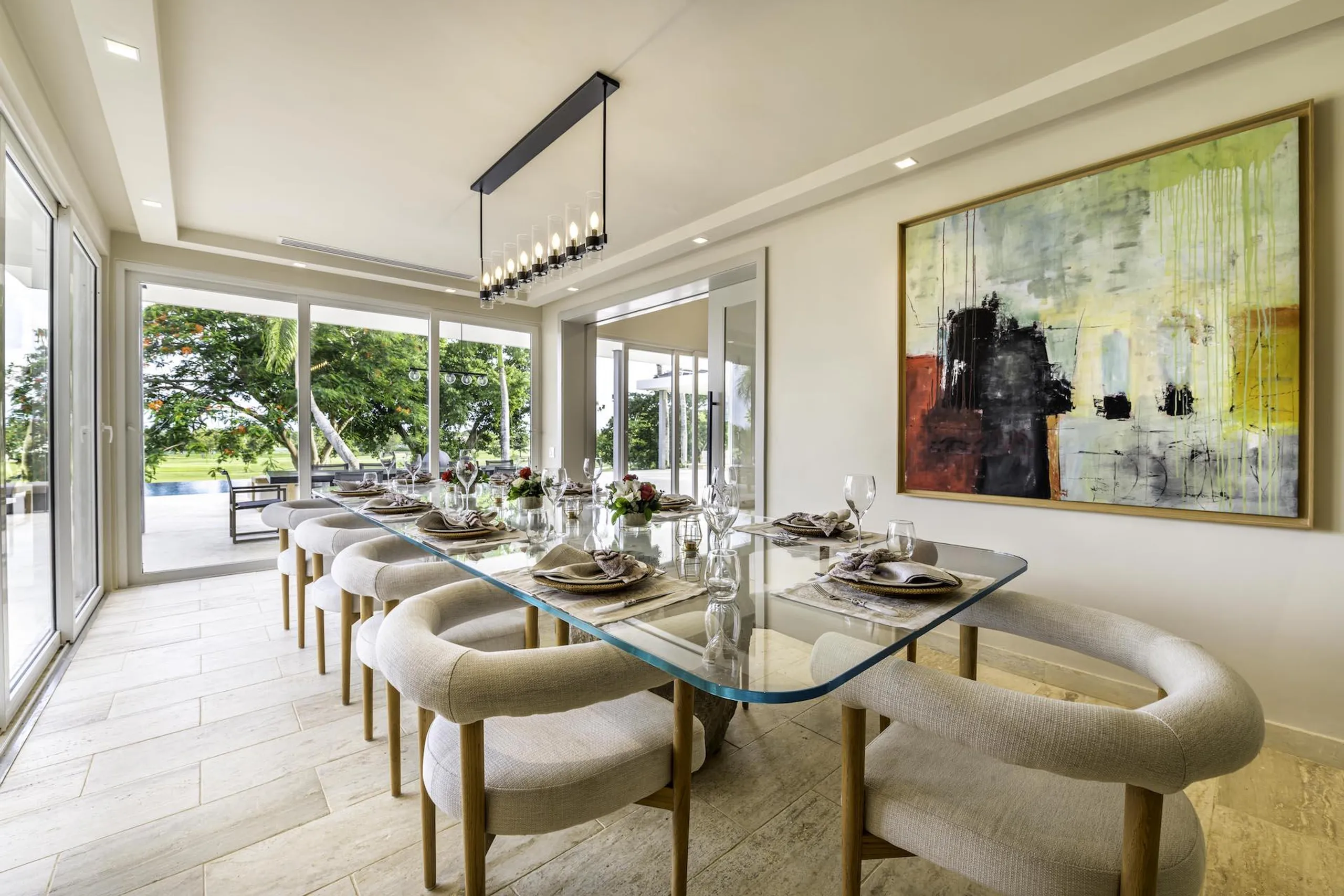 Enchanting Modern Villa with Private Pool, Terrace and 270-Degree Golf Course Views — photograph 6