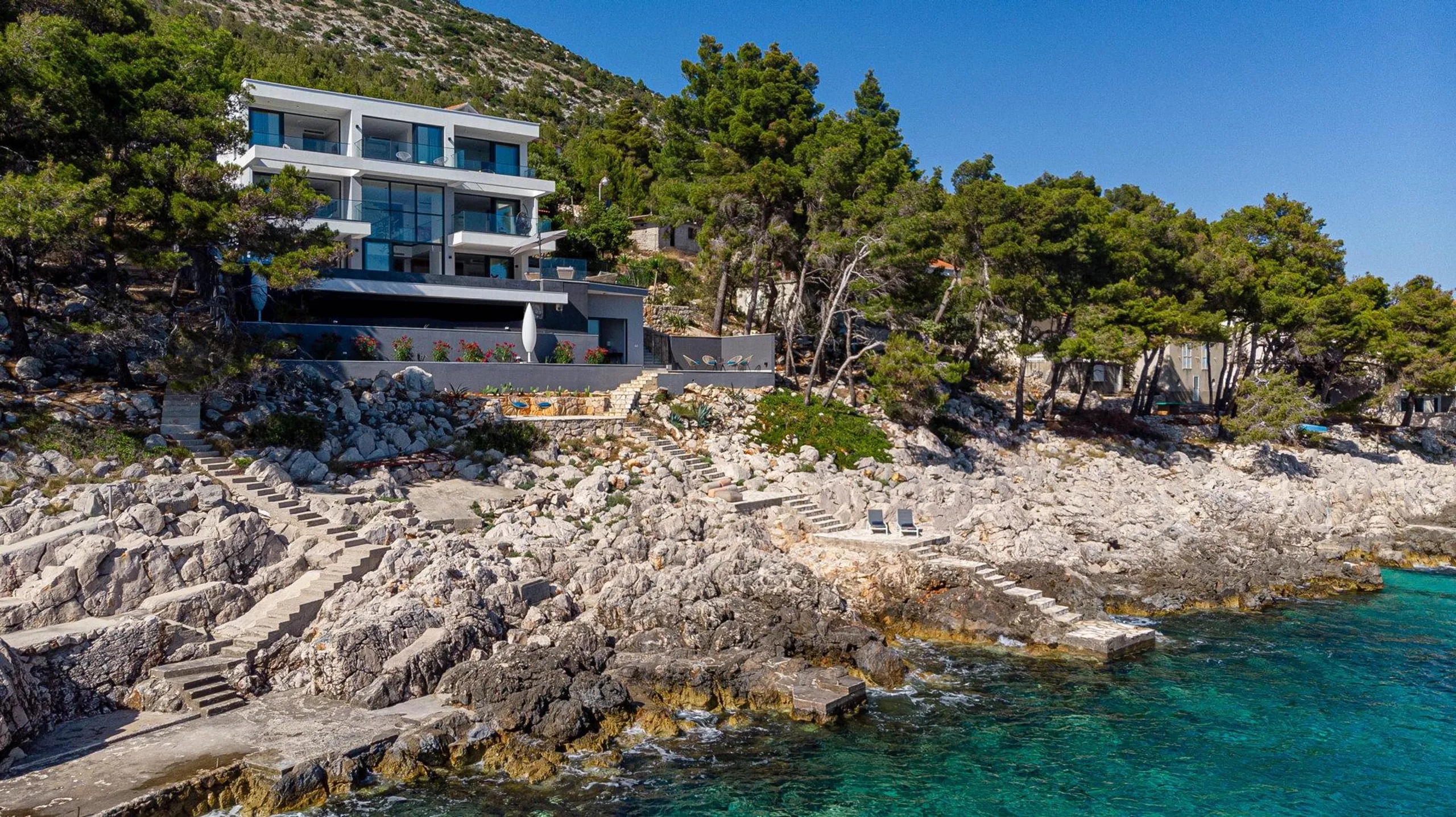 Spectacular Villa with Private Pool and Lovely Sea Views — photograph 5