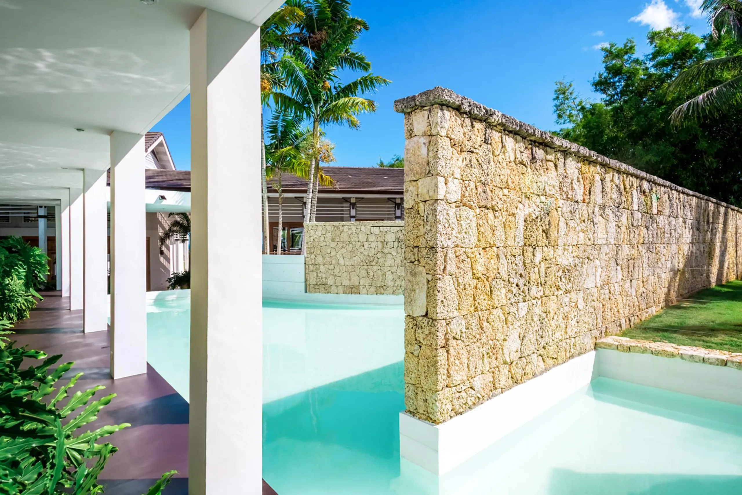 Refreshing Casa de Campo Retreat with Two Pool and Chavron River Views — photograph 4