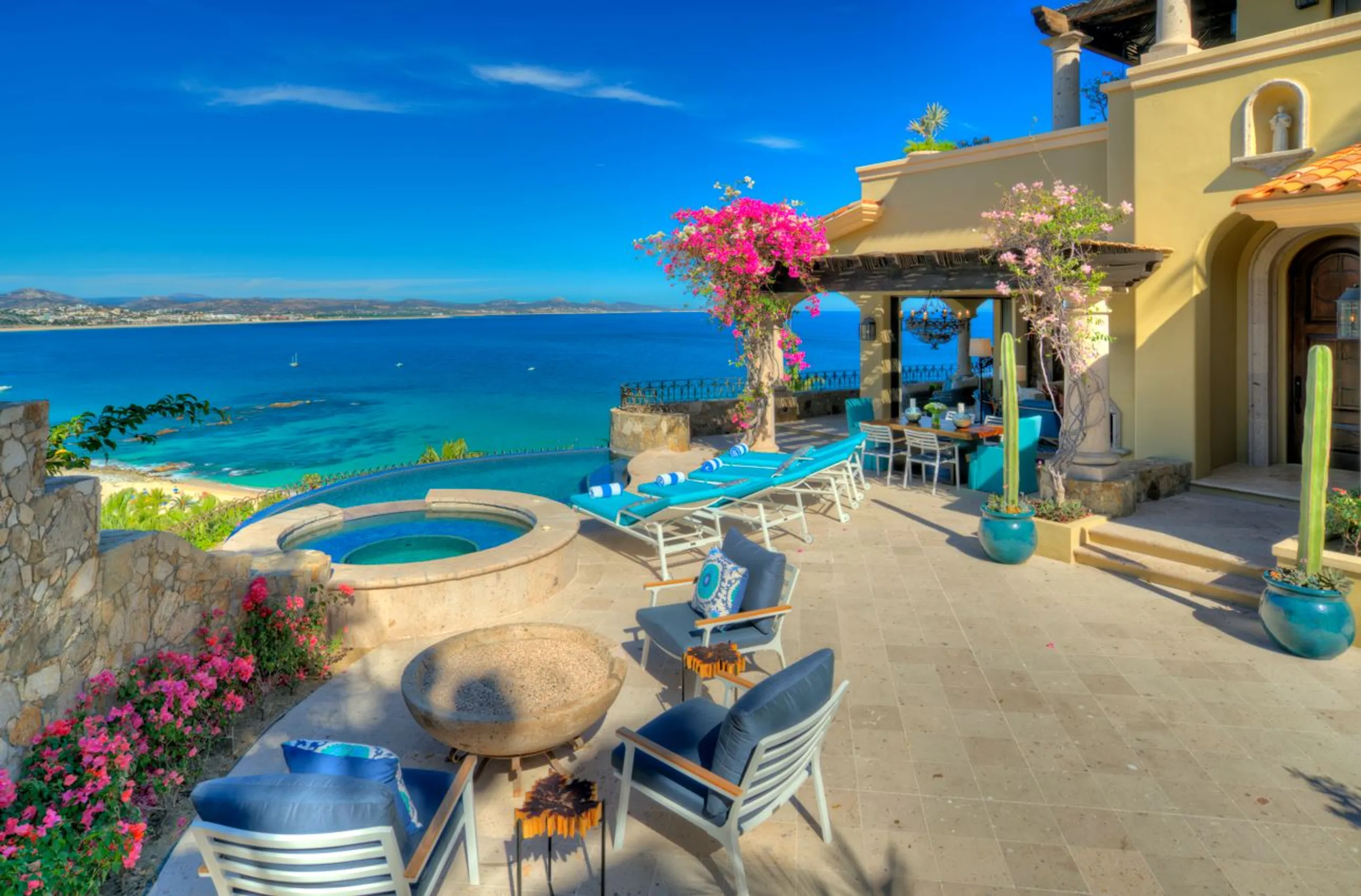 Elegant Oceanfront Villa in Los Cabos: Private Pool, Chef, & Golf Access — photograph 8