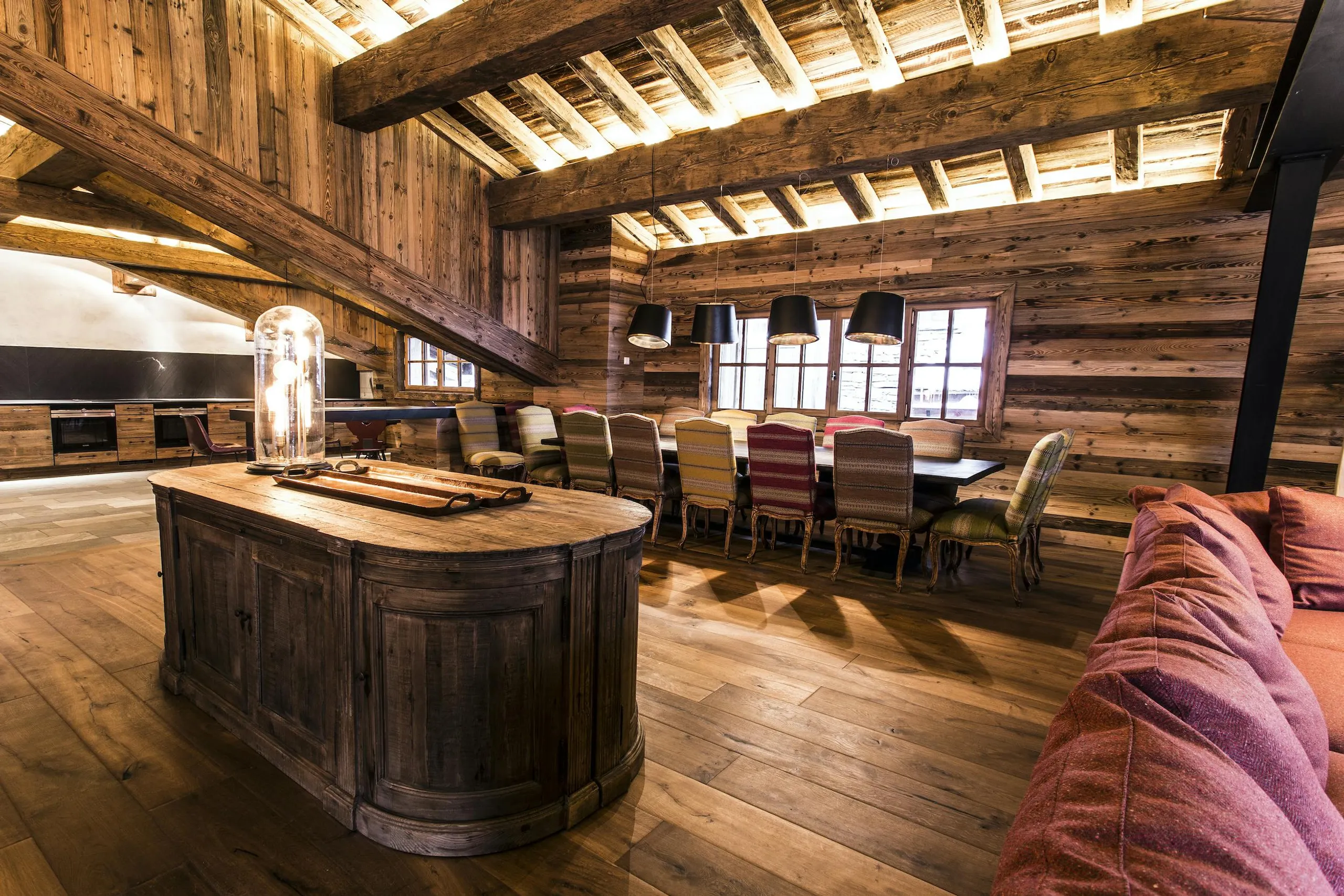 Exceptional Val D Isere Chalet with Indoor Pool and Fireplace — photograph 10