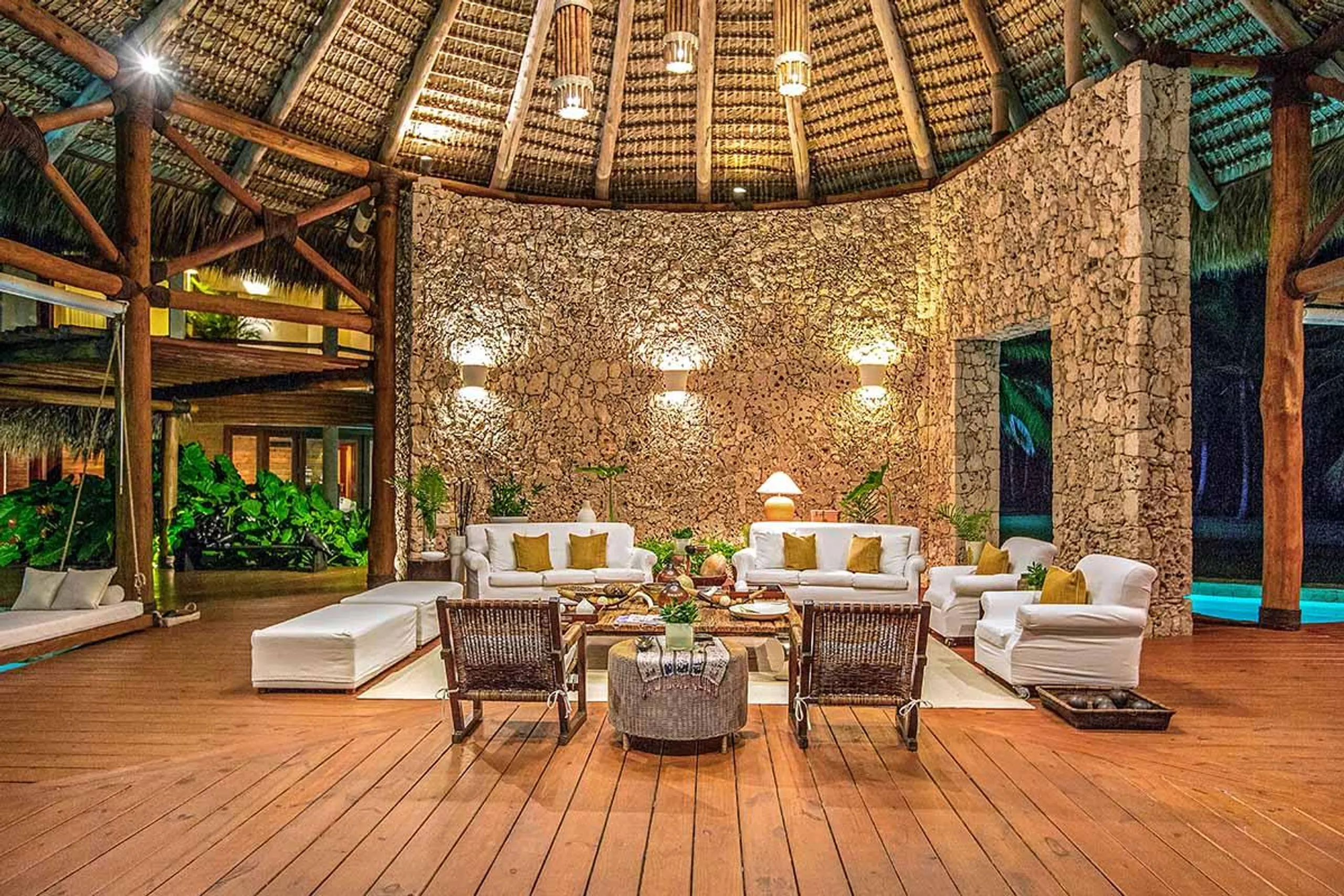 Ocean Front Punta Cana Villa with Private Pool and Walks to Beach — photograph 10