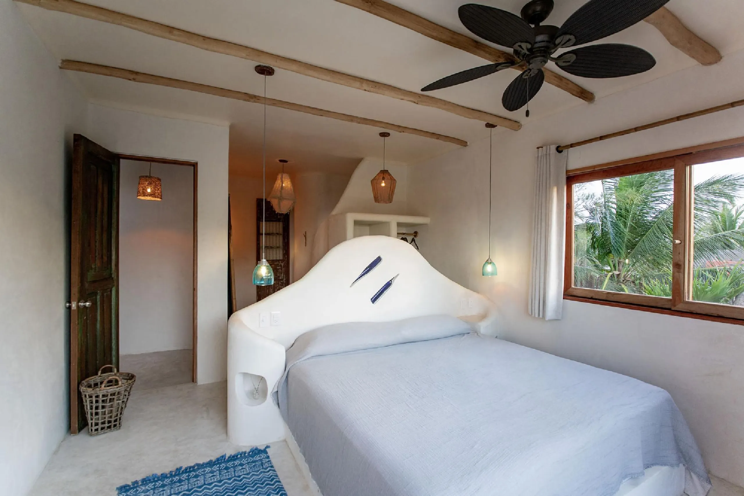 Beachfront Sustainable Eco Luxe Retreat Compound with Private Pool — photograph 9