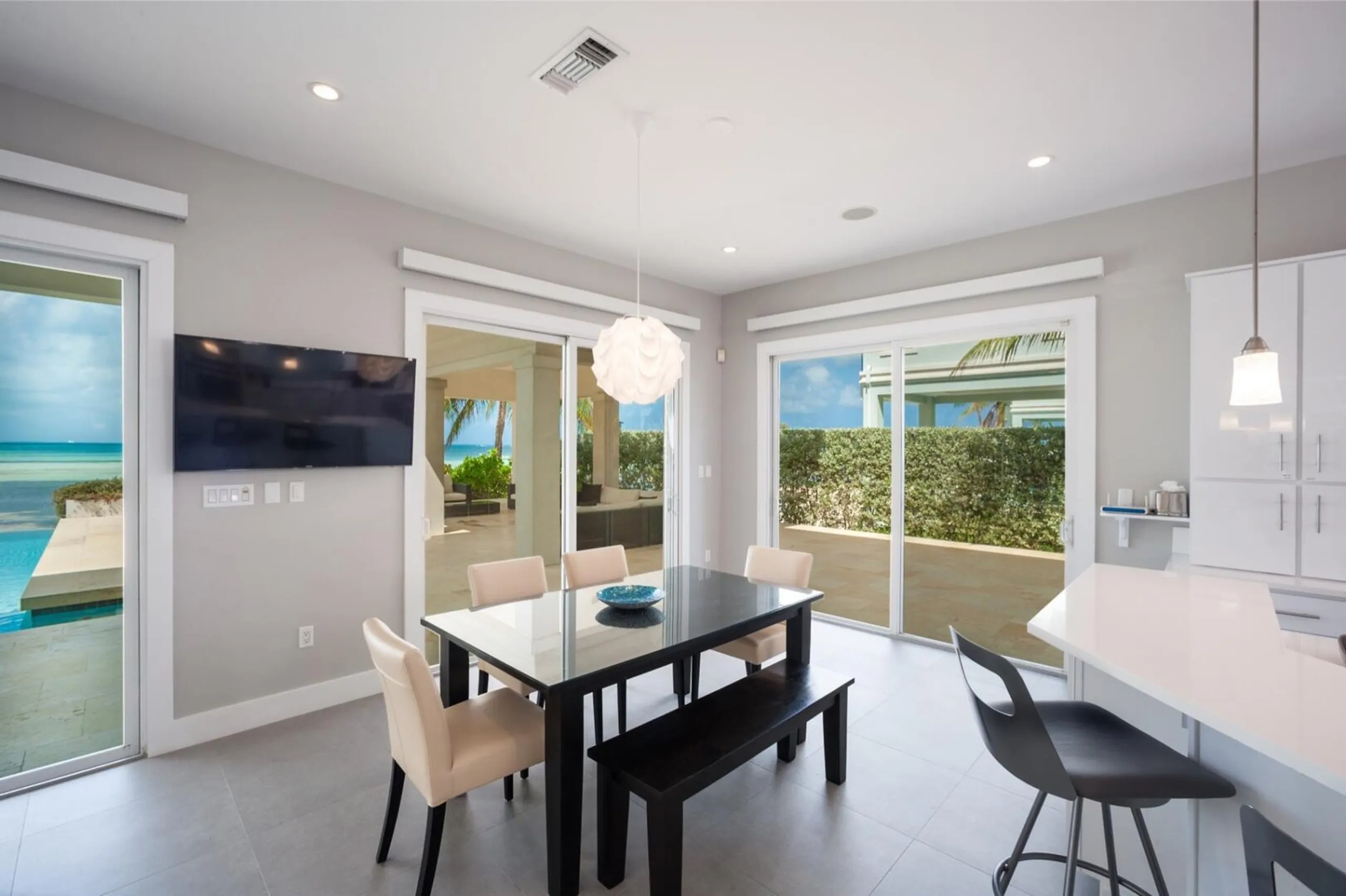 Oceanfront Caribbean Villa with Infinity Pool & Rum Point Access — photograph 12