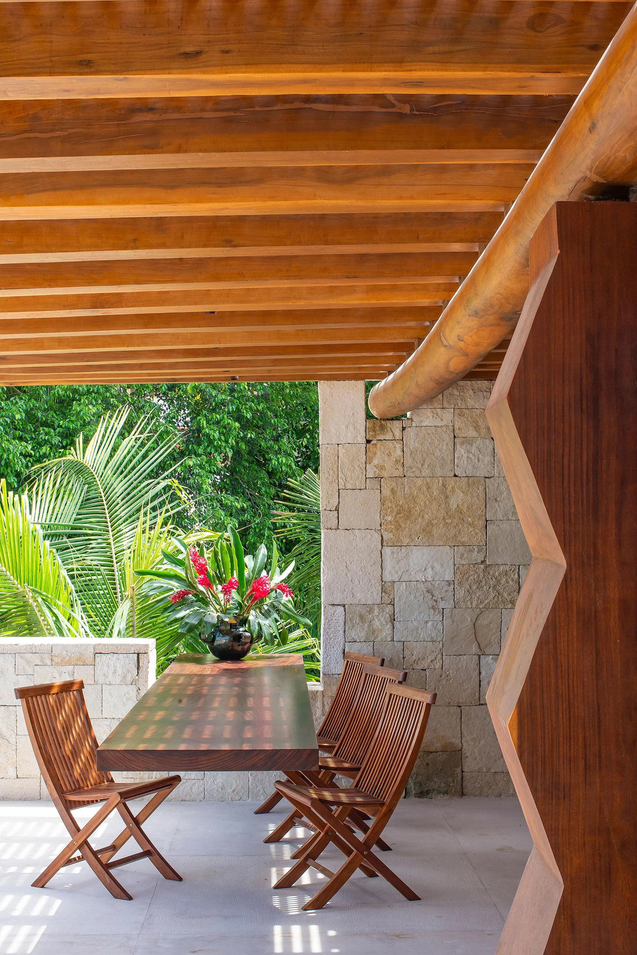 Awe-Inspiring Views and Unmatched Elegance With Breathtaking Beauty Coastal Retreat — photograph 11