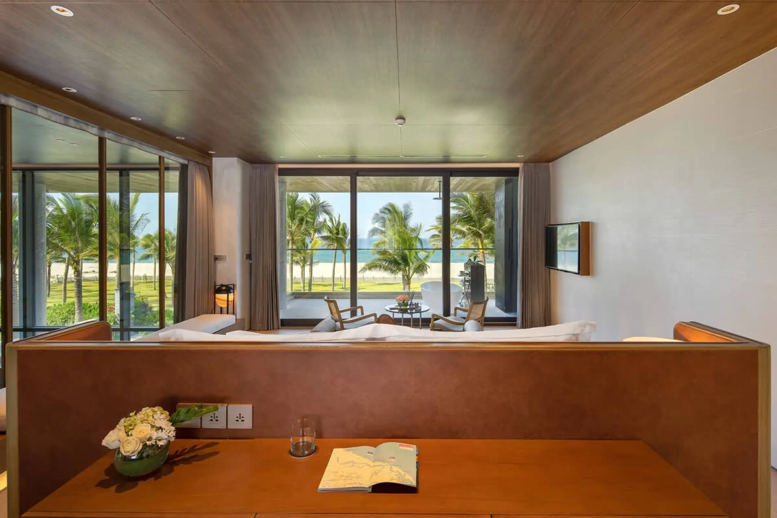 Seaside Golf Haven with Private Infinity Pool and Ocean Views — photograph 12