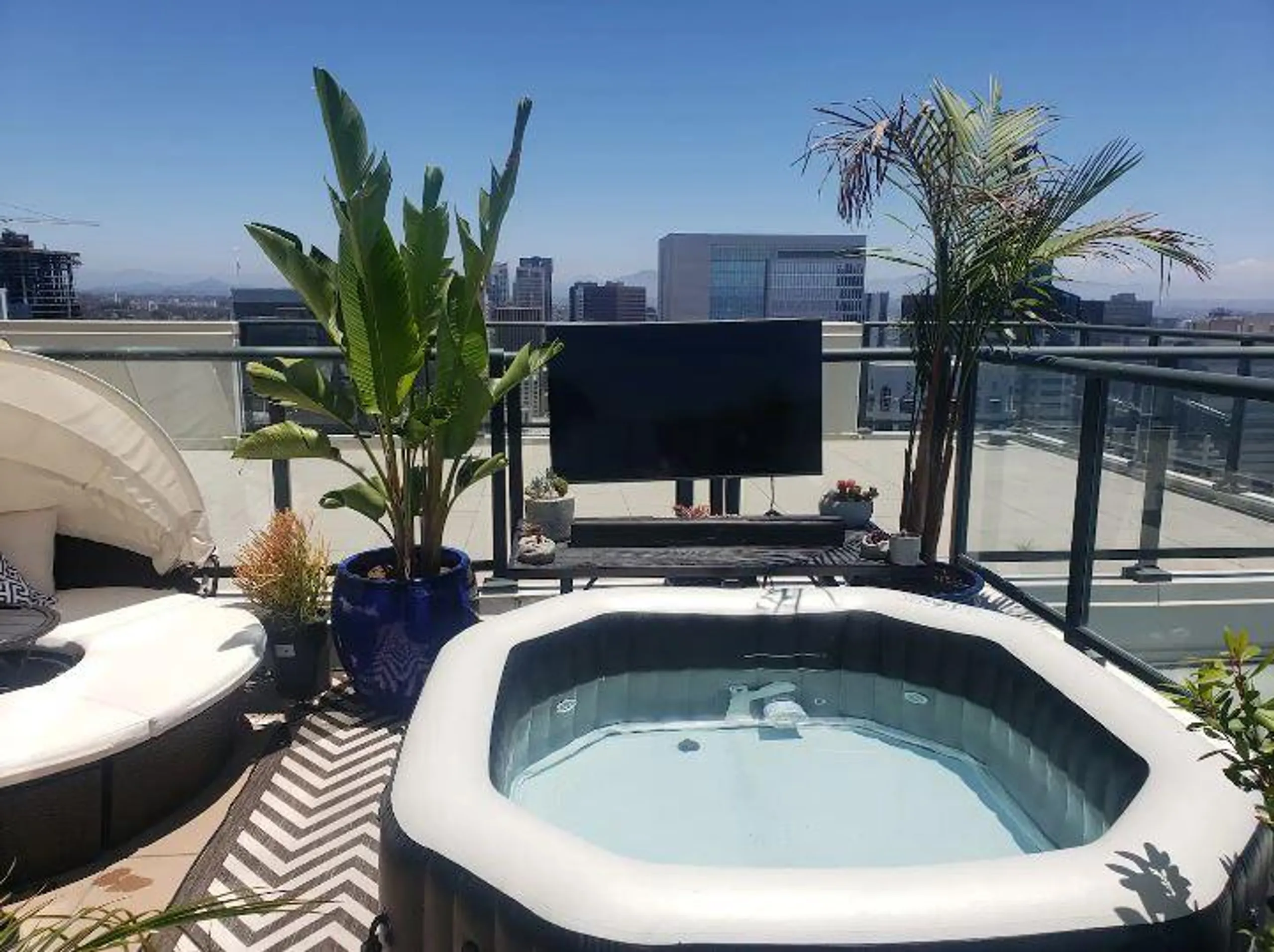 San Diego Ocean View Penthouse with Hot Tub and Amazing Views — photograph 10