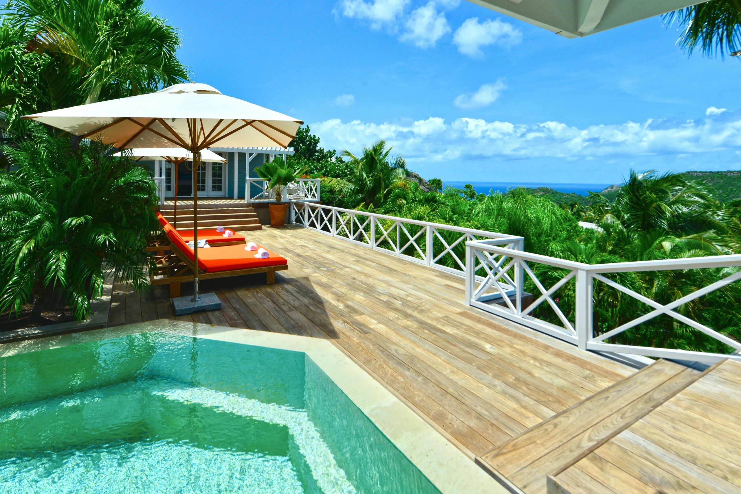 Tropical Hillside Villa with Private Pool and Incredible Views — photograph 6