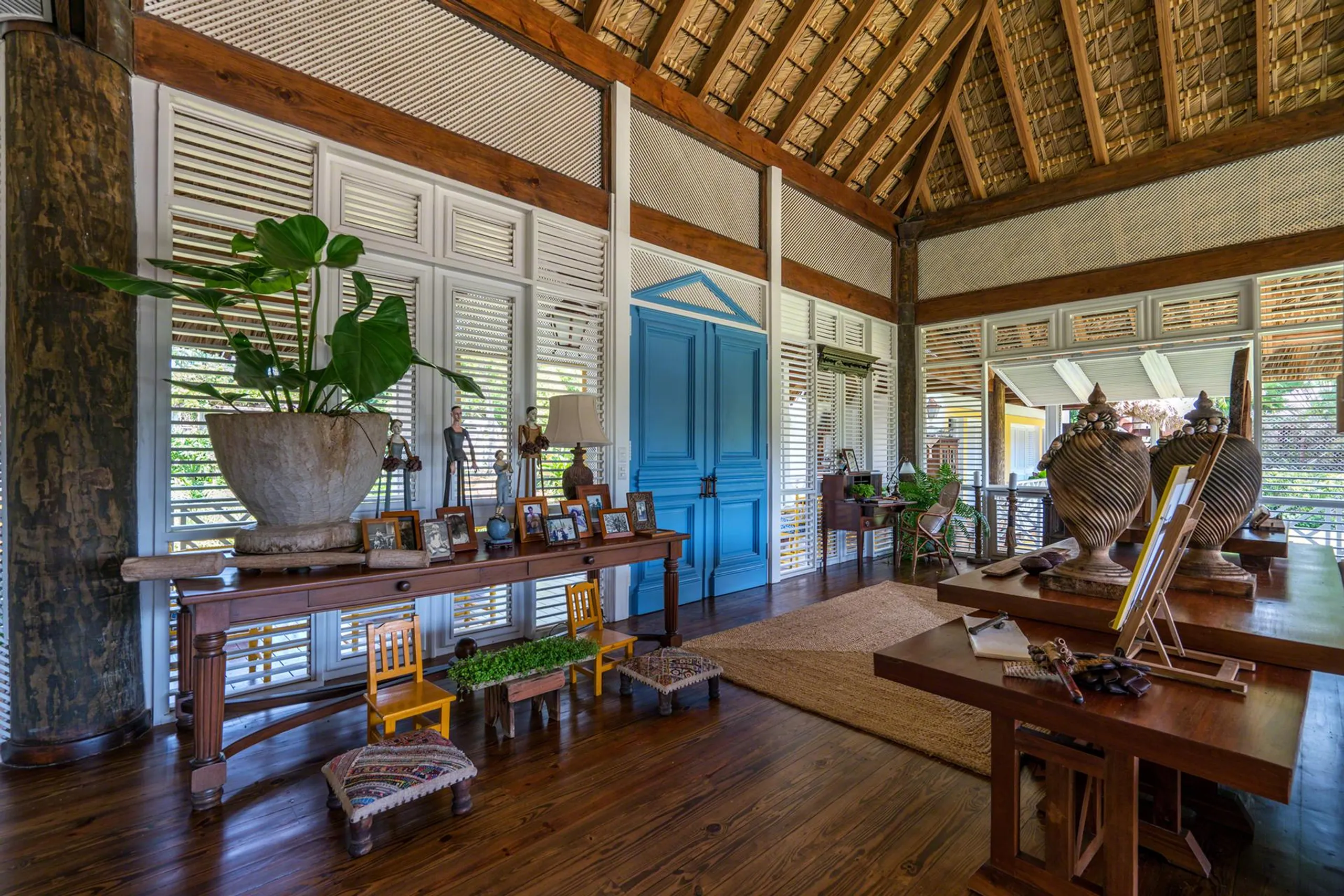 Serene Caribbean Retreat with Private Pool and Landscaped Garden — photograph 6