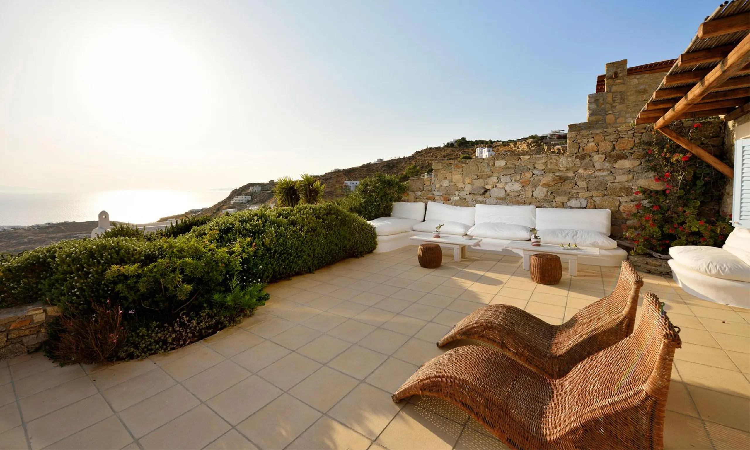 Elegant Mykonos Luxe Villa With Large Pool and Panoramic Ocean Views — photograph 12