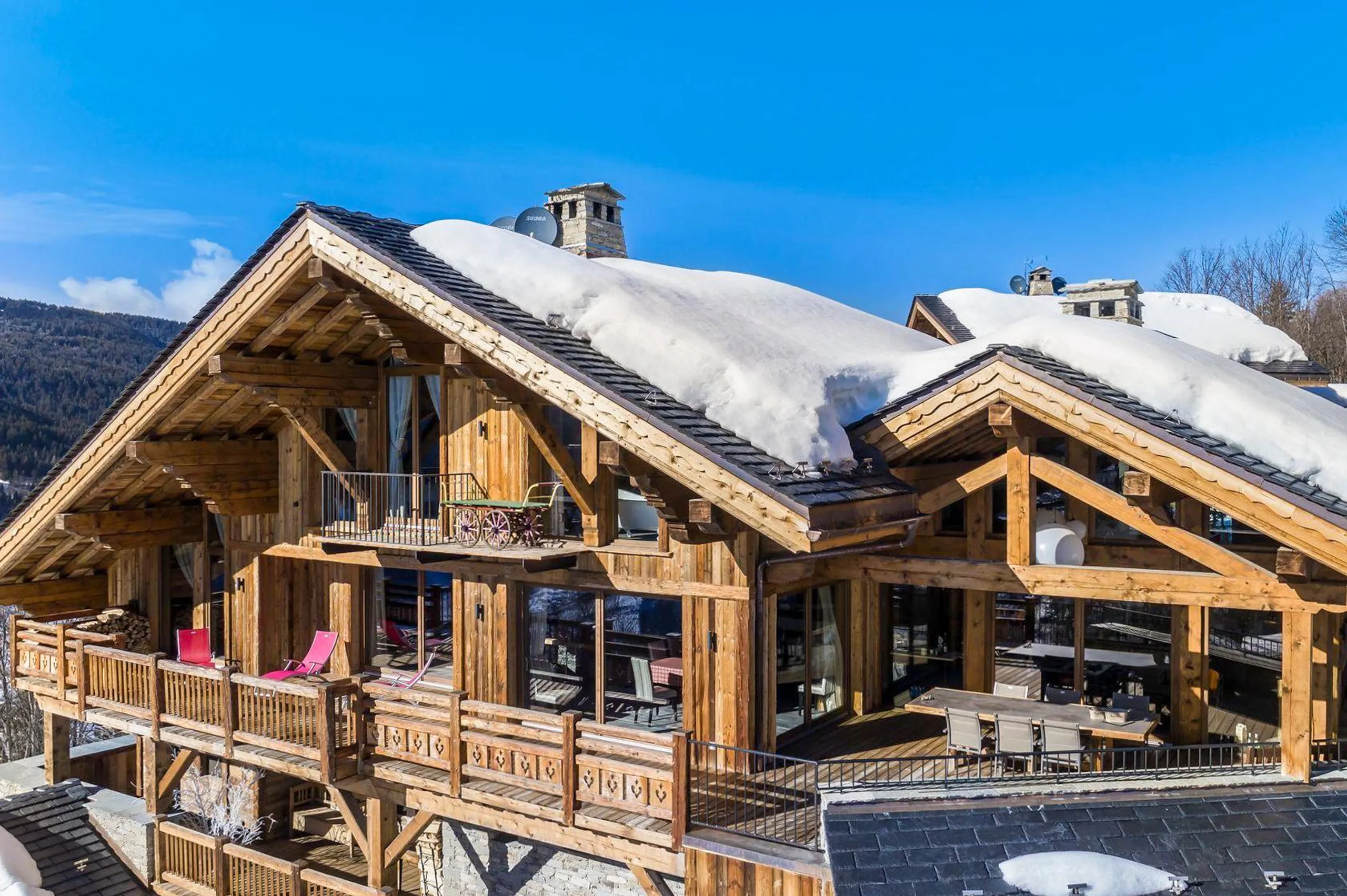 Splendid Six-Bedroom Chalet with Private Hammam — photograph 2