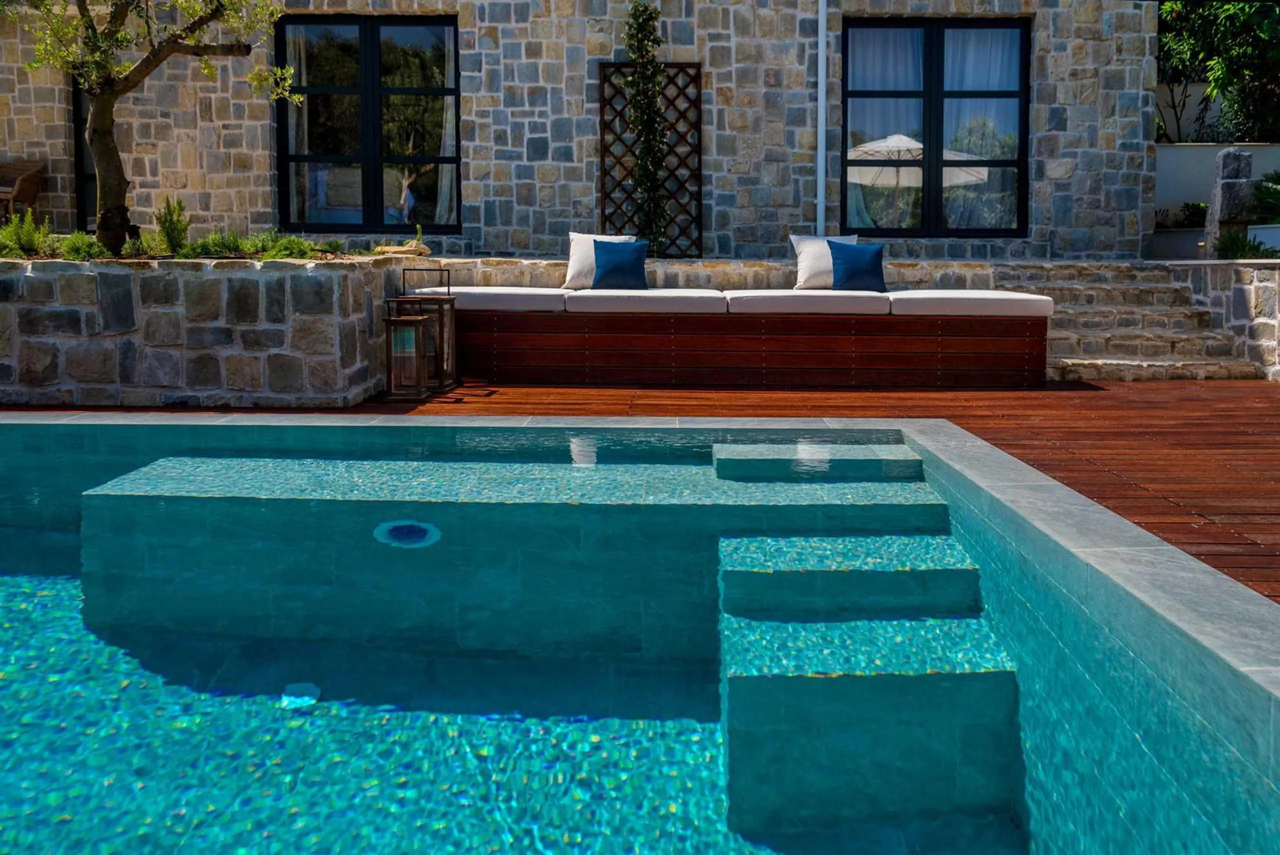 Invigorating Beachfront Villa with Infinity Pool on Korcula Island — photograph 10