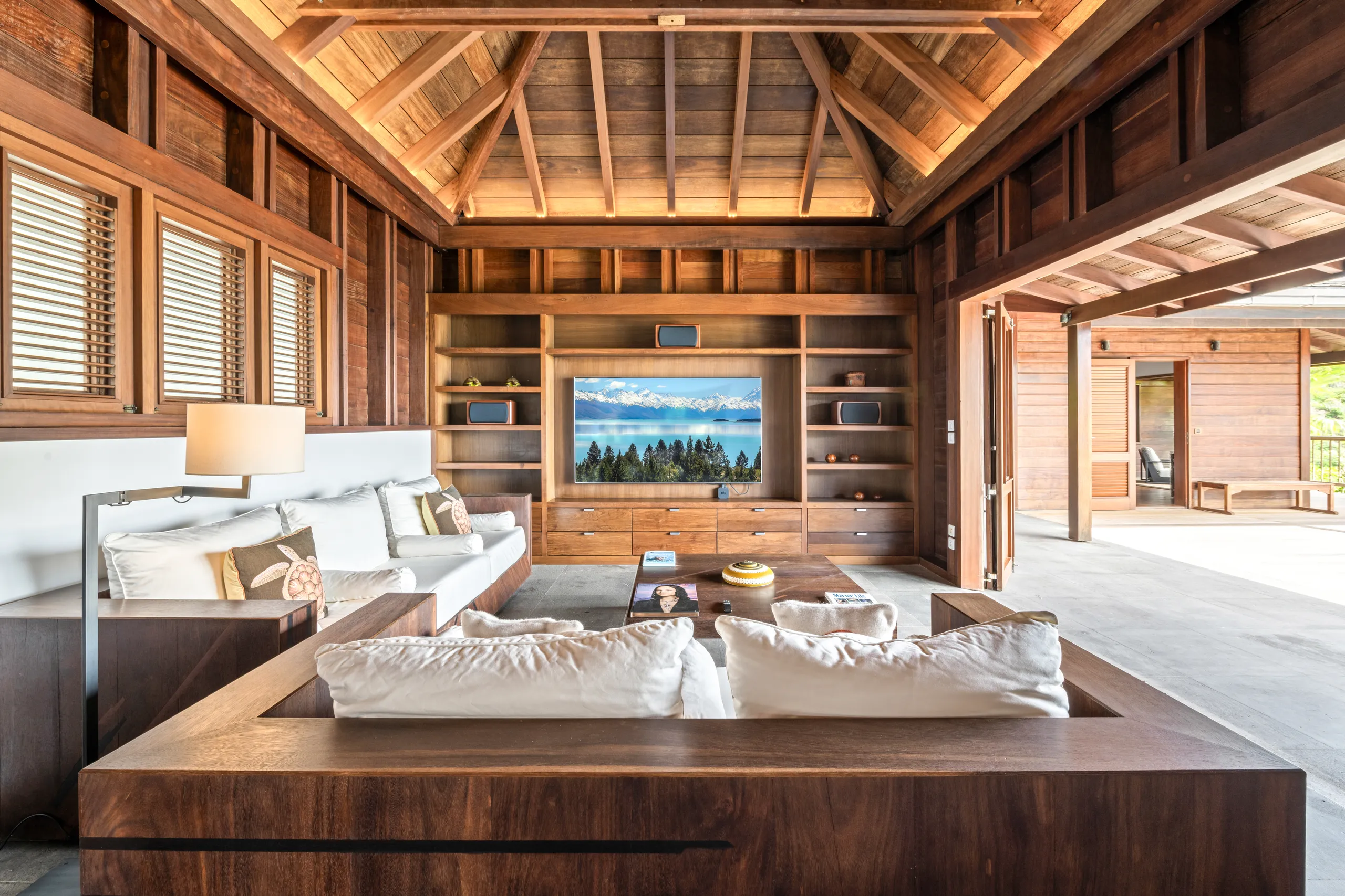 Classic St. Barth Style Villa with Heated Pool & Bay Views — photograph 10