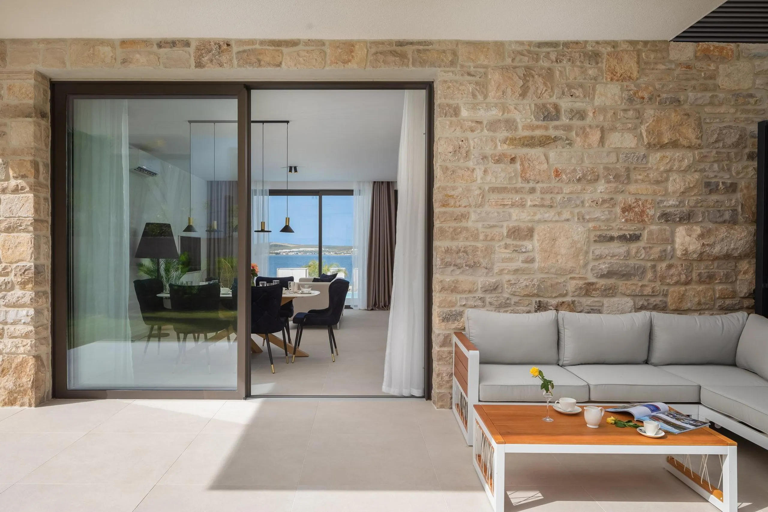 Enchanting 3 Bedroom Villa with Private Pool and Sea Views — photograph 7