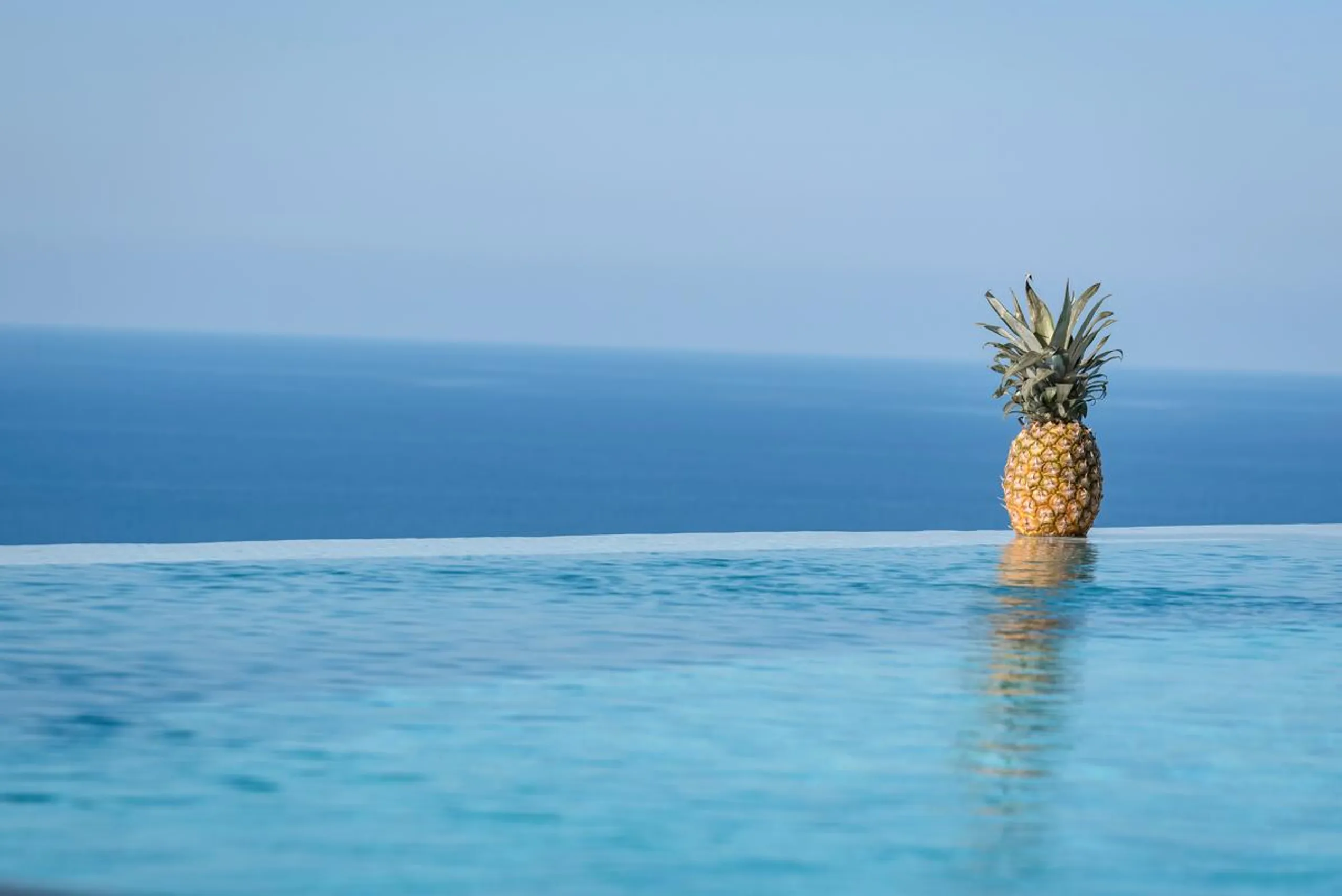 Luxurious Crete Villa with Heated Infinity Pool, Beach Access and Panoramic Sea Views — photograph 4