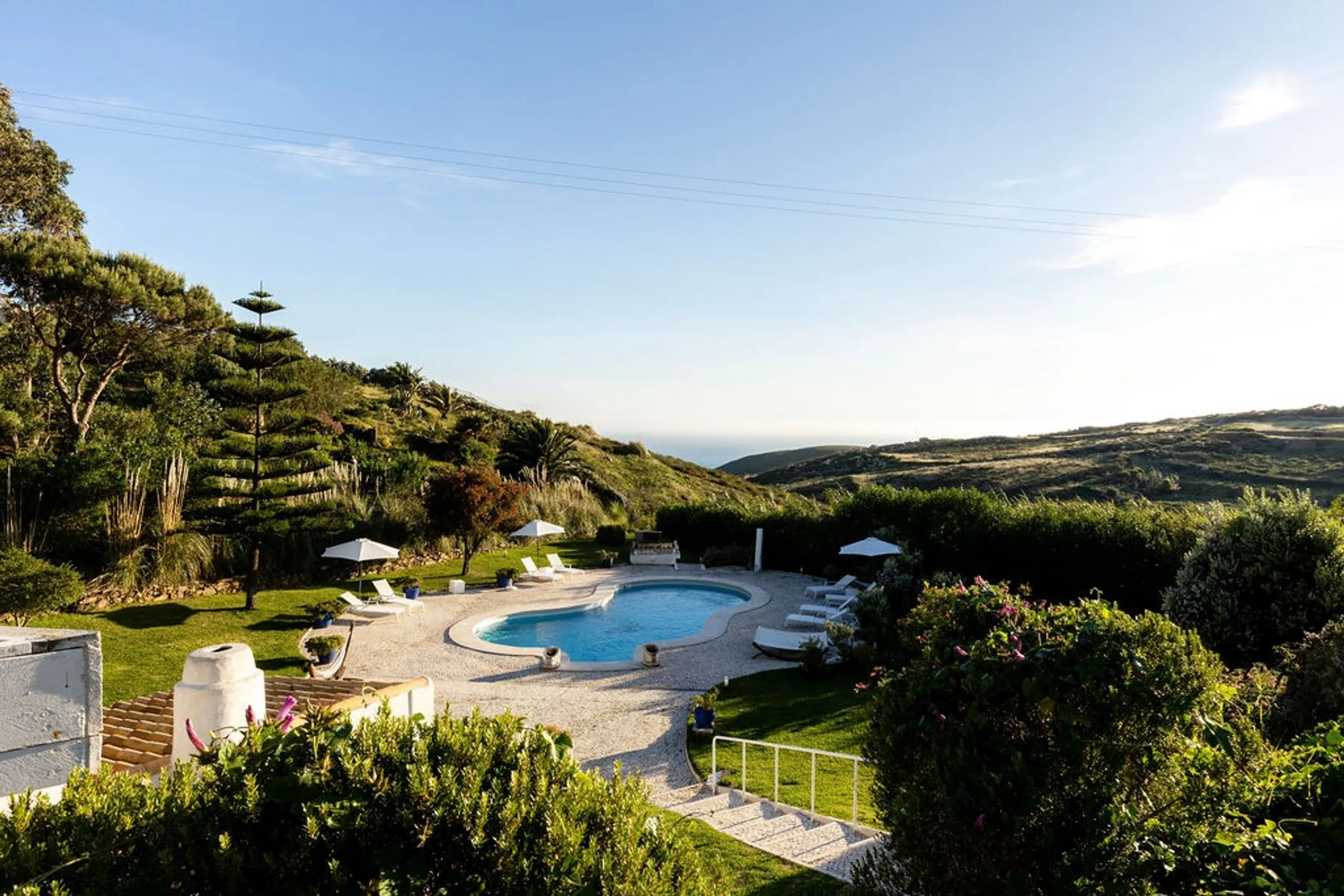 Lavish Abode in Sintra-Cascais Natural Park with Private Pool and Unobstructed Atlantic Ocean Views — photograph 8