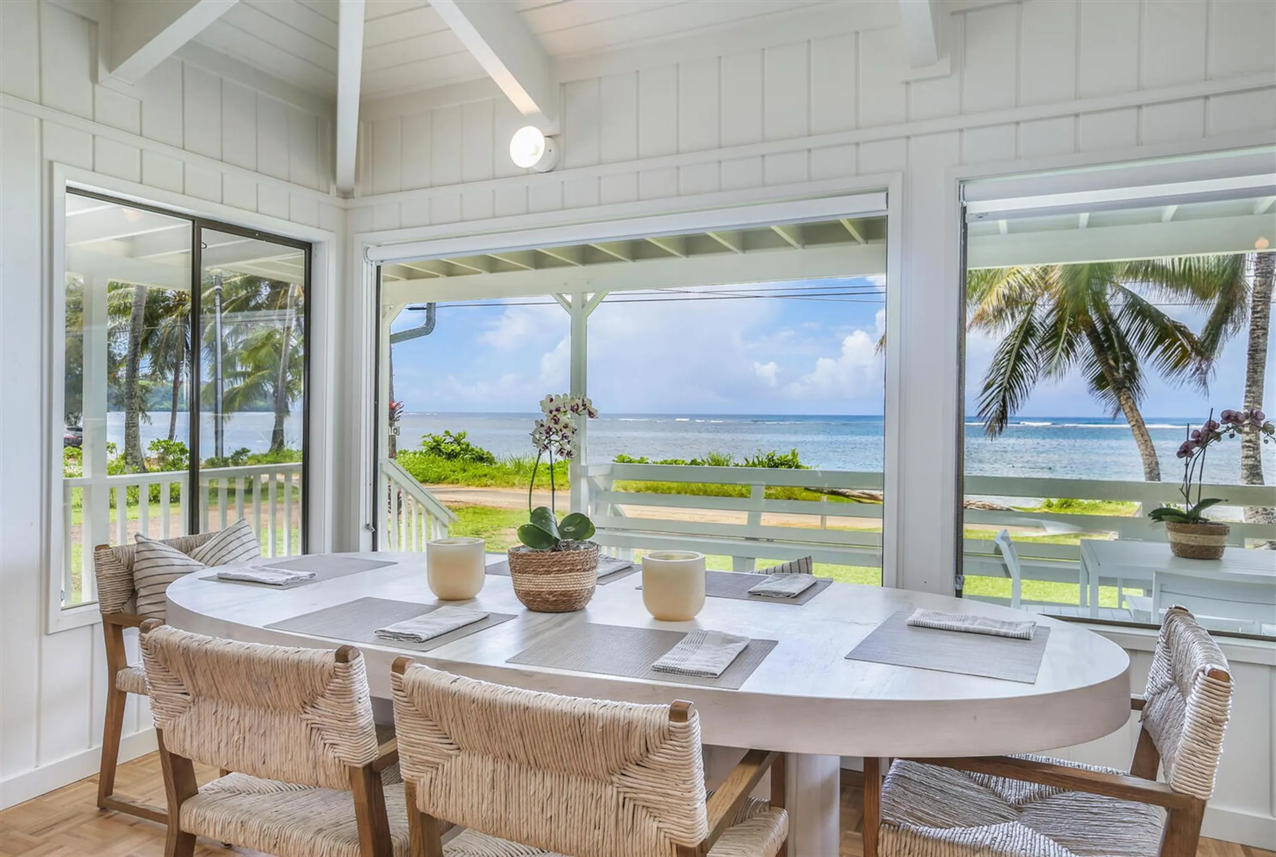 Kauai North Shore Ocean Front Villa with Stunning Ocean Views — photograph 7