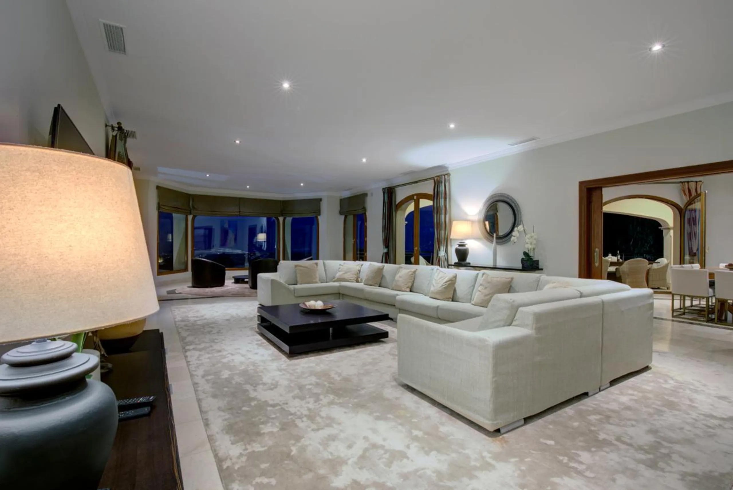 Tranquil  Countryside Villa with Heated Pool and Scenic Country Location — photograph 6