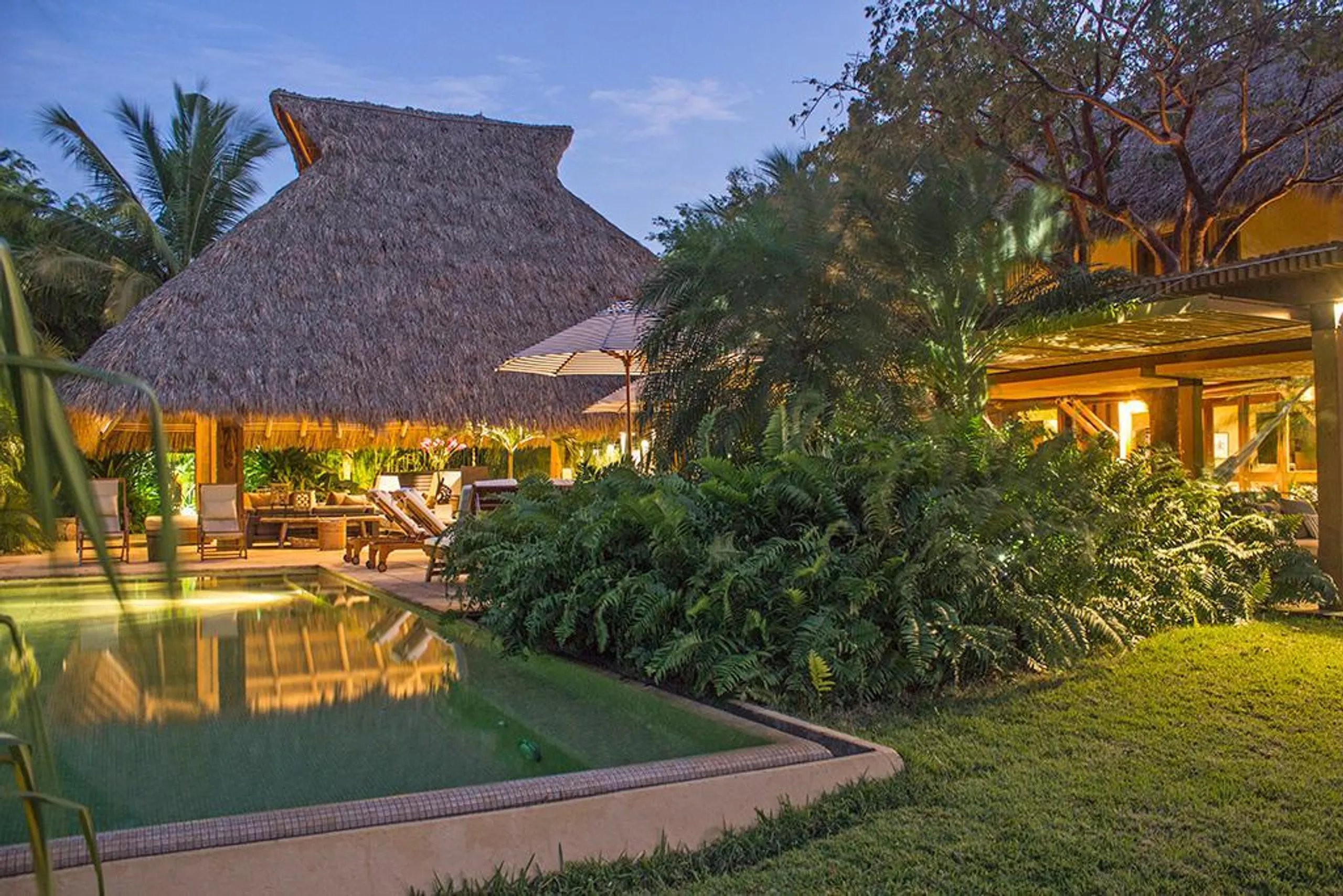 Luxury Ultra Eco Villa with Private Pool and Lush Grounds, Lagos Del Mar