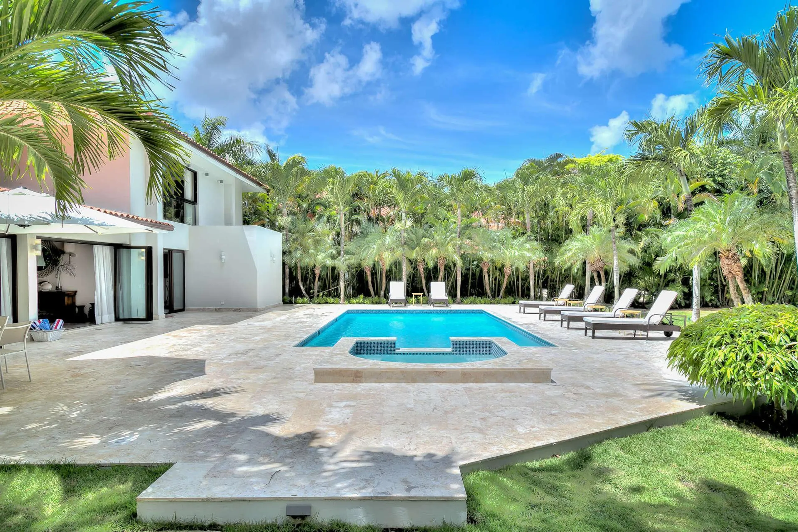 Casa de Campo's Gleaming Villa Offering Seclusion and Privacy, Casa de Campo