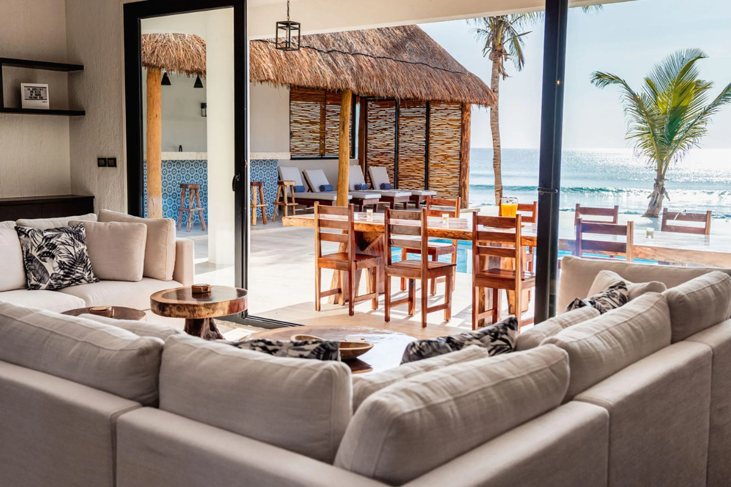 Exquisite Beach Front Tankah Bay Villa for Unforgettable Retreats and Relaxation — photograph 9