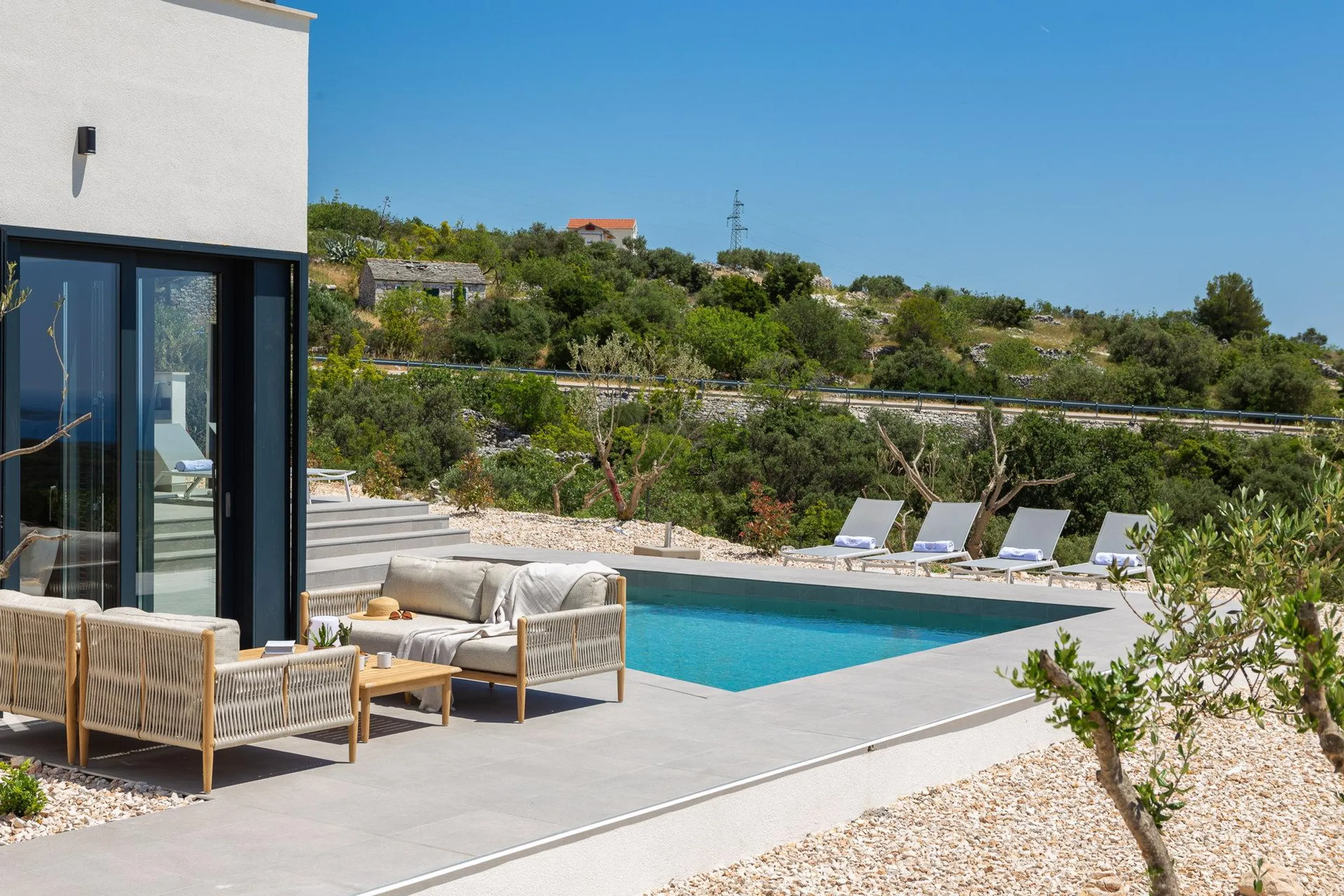 Spectacular Villa with Pool and Stunning views of the Nearby Rogoznica Archipelago — photograph 12