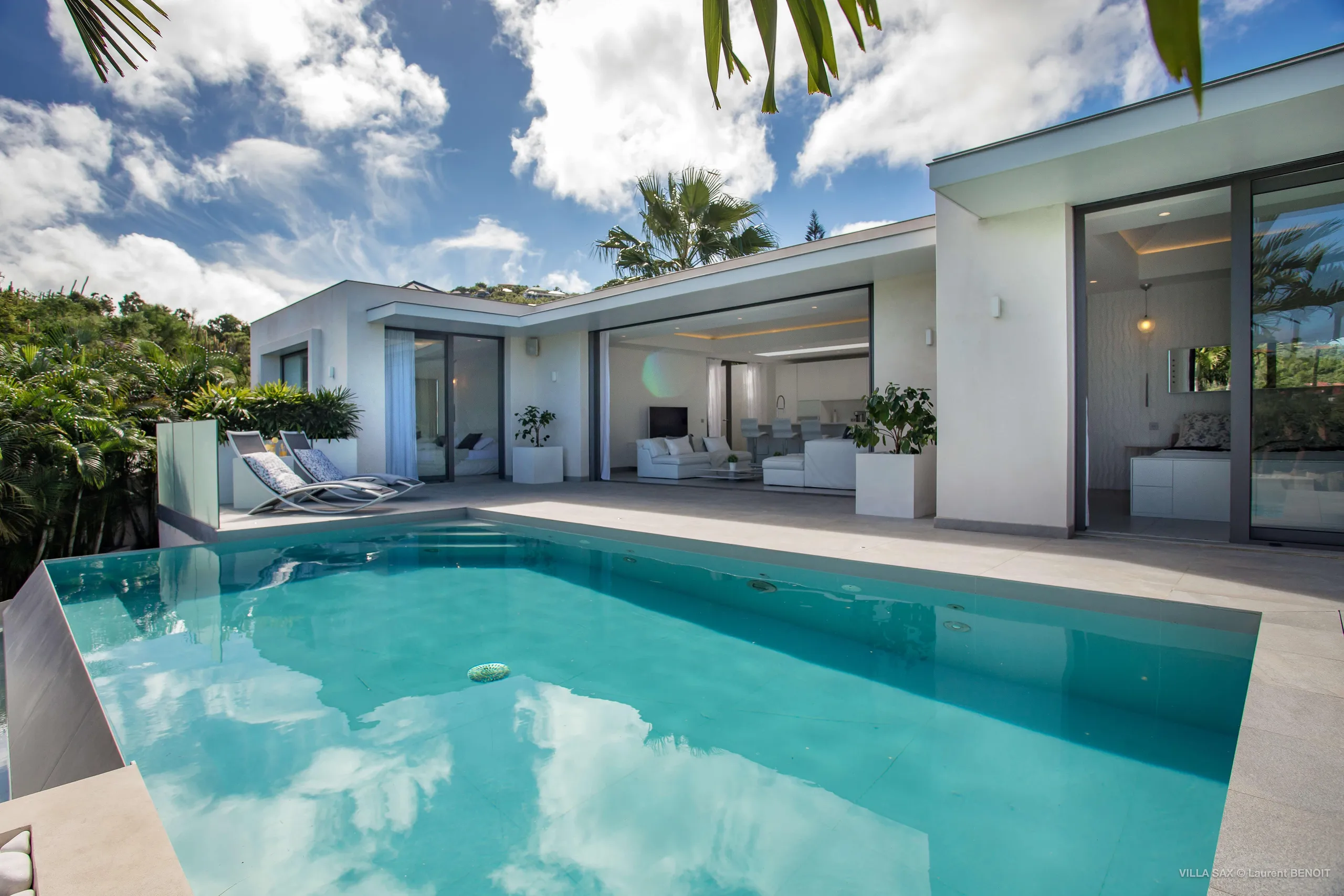Contemporary Villa with Breathtaking Views of Pelican Bay in Saint-Jean, St. Barths — photograph 5