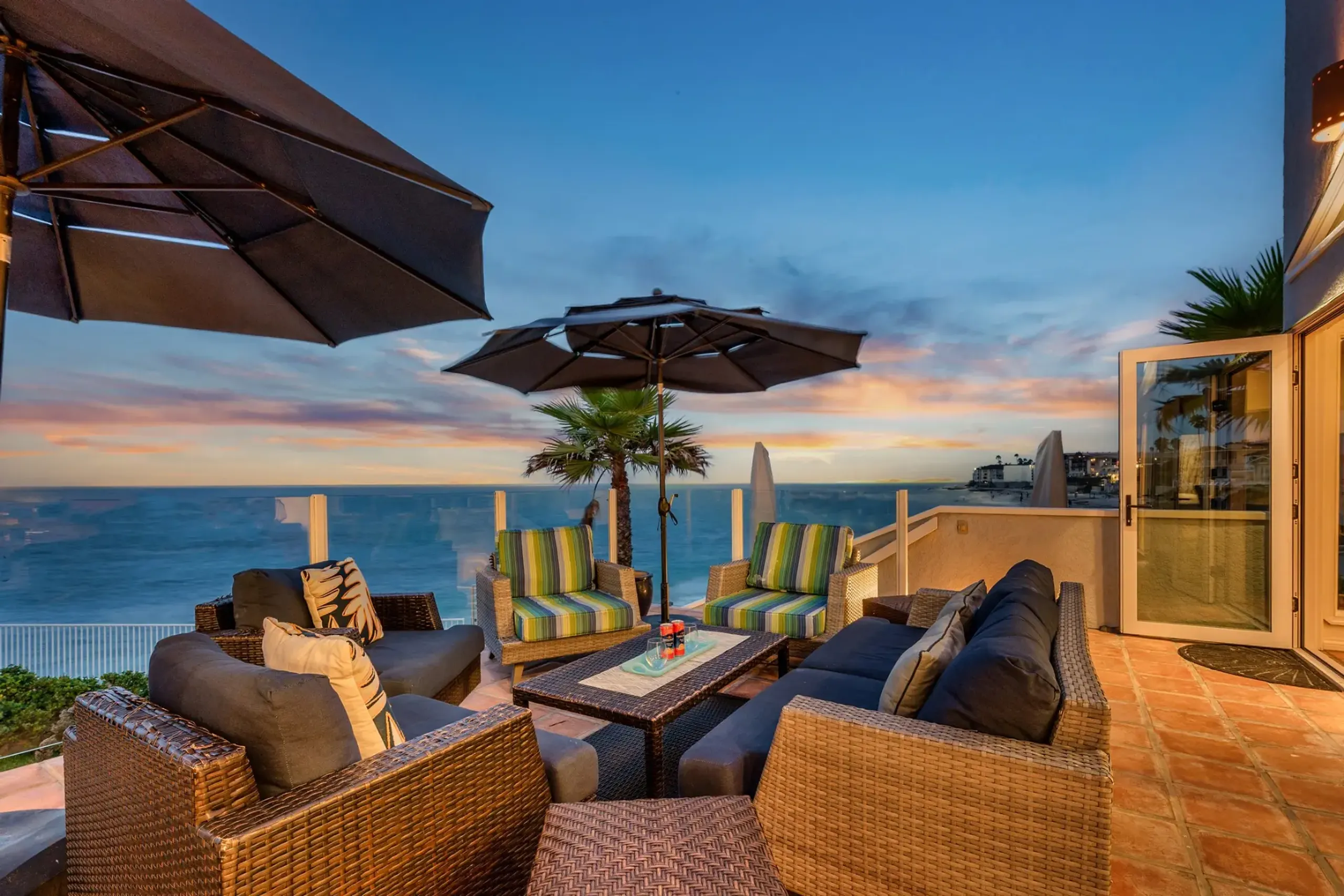 Refreshing 5 Bedroom Villa with Private Pool and Beach Views — photograph 6