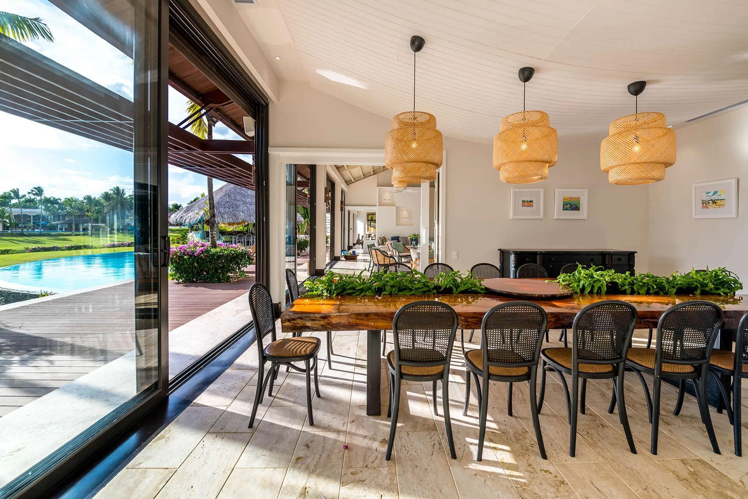 Contemporary Flair Chic Styled Villa With The Essence of Dominican Living — photograph 9