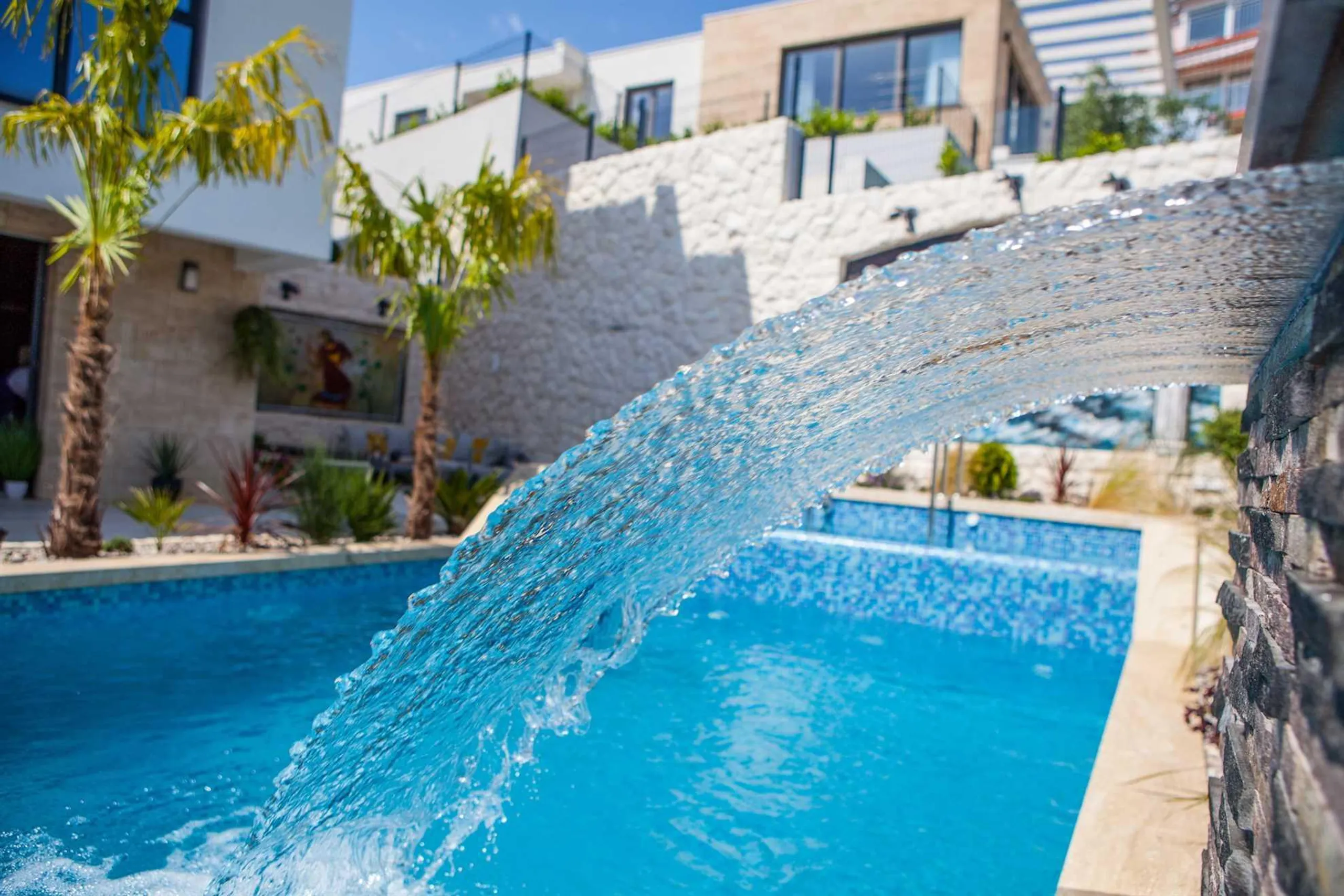 Light-filled Villa with Pool, Fitness Room, and Sauna near Split — photograph 12